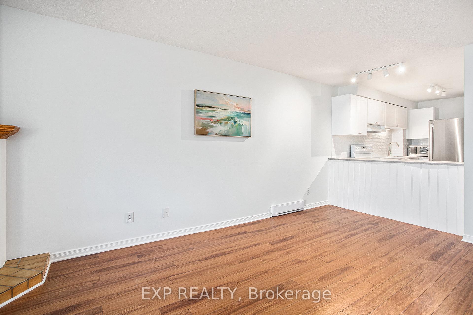 Photo 8 of Unit 6603A, 6603 Bilberry Drive, Ottawa, Convent Glen North — HOMEH