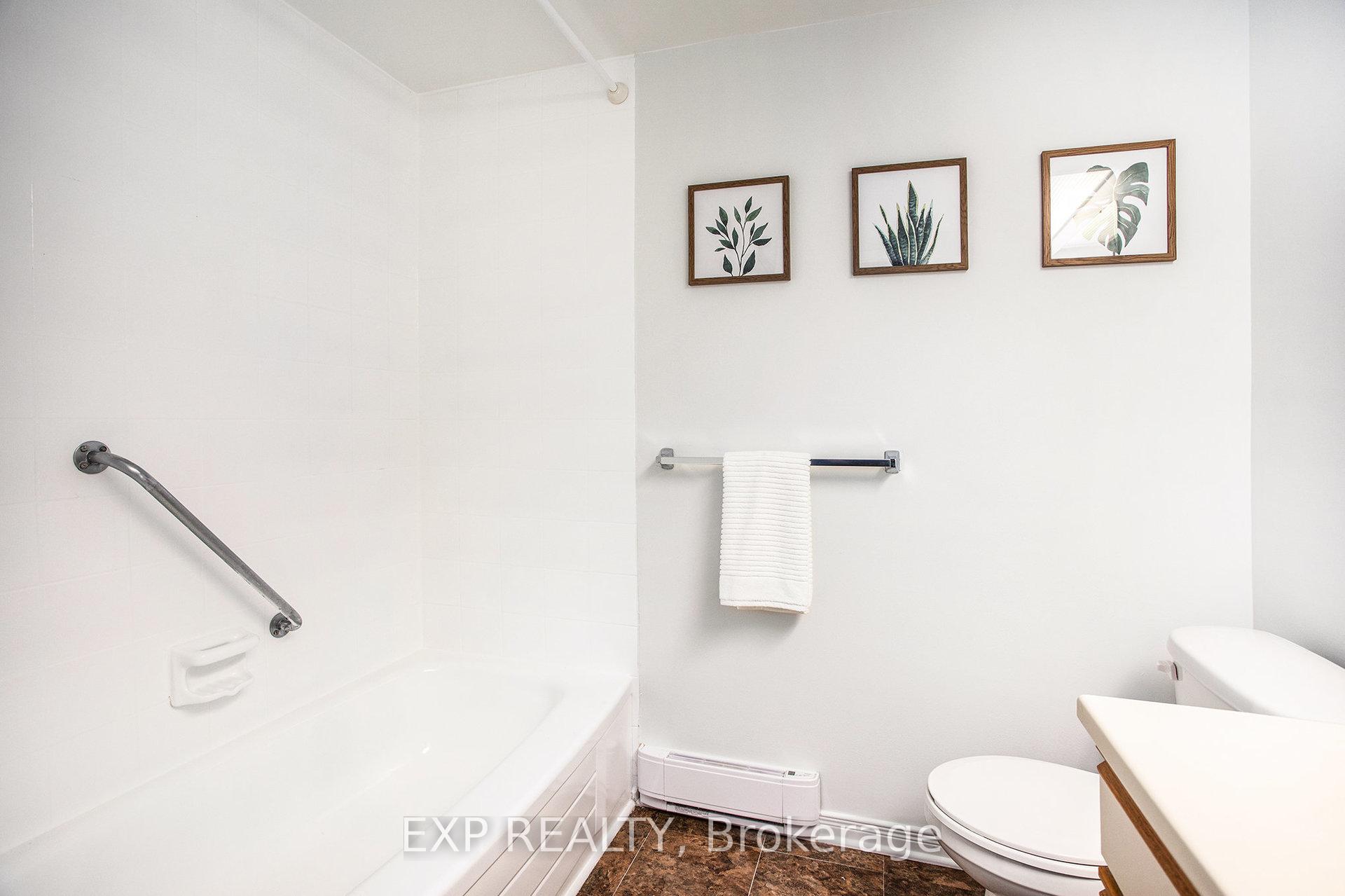 Photo 17 of Unit 6603A, 6603 Bilberry Drive, Ottawa, Convent Glen North — HOMEH