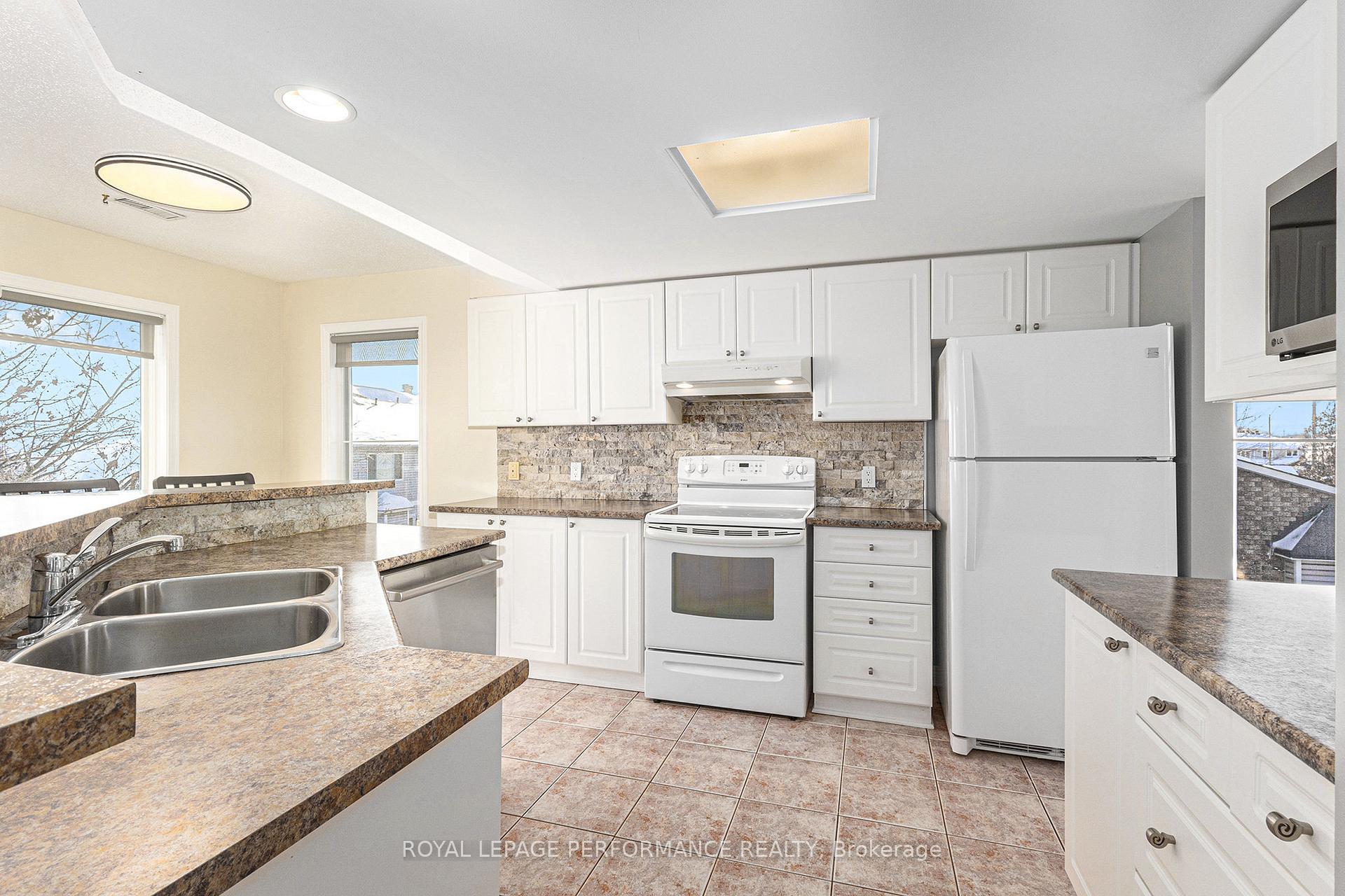 Photo 10 of 4464 Harper Avenue, Ottawa, Carson Grove — HOMEH