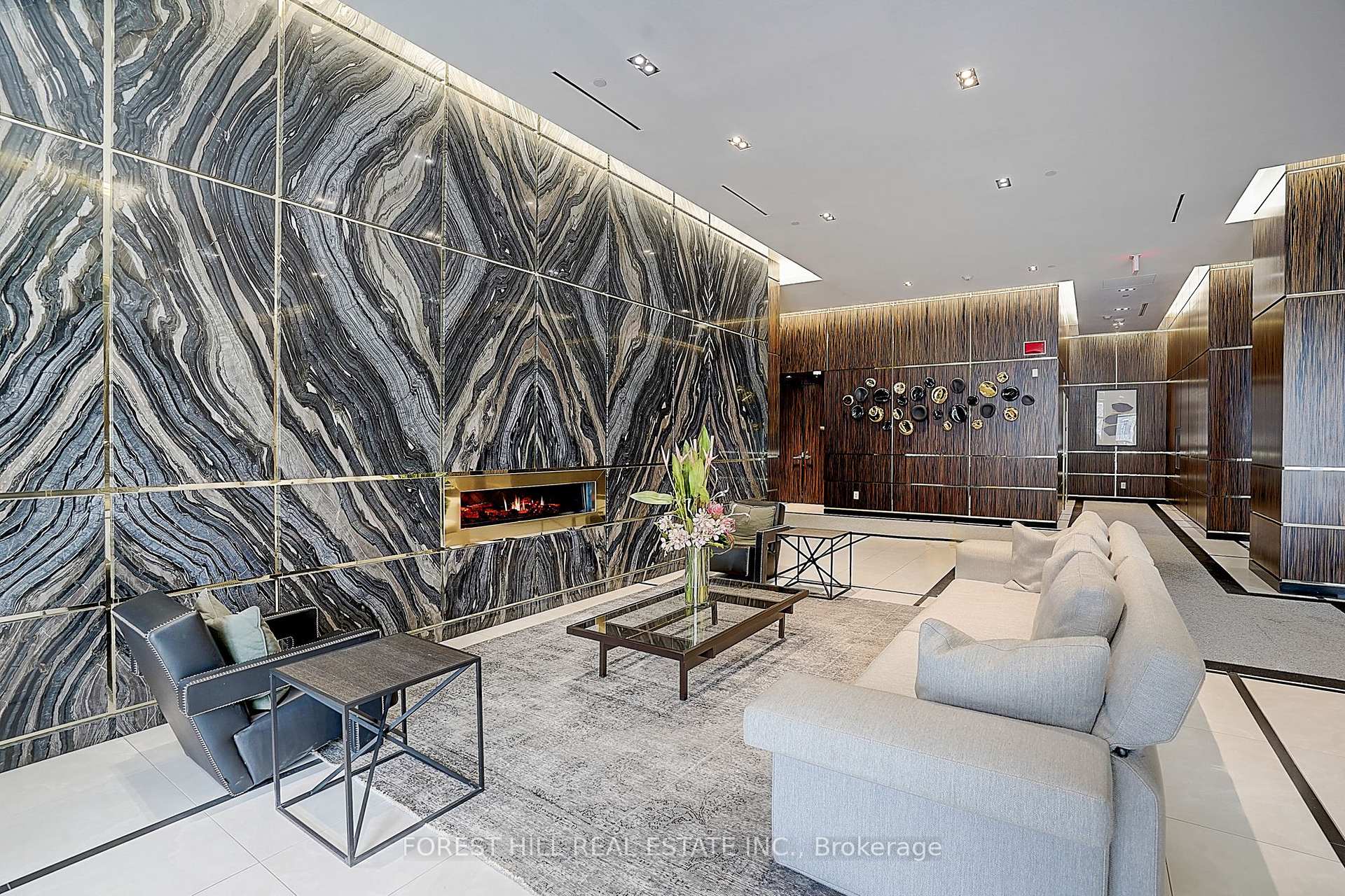 Photo 3 of Unit Uph06, 3018 Yonge Street, Toronto, Lawrence Park South — HOMEH
