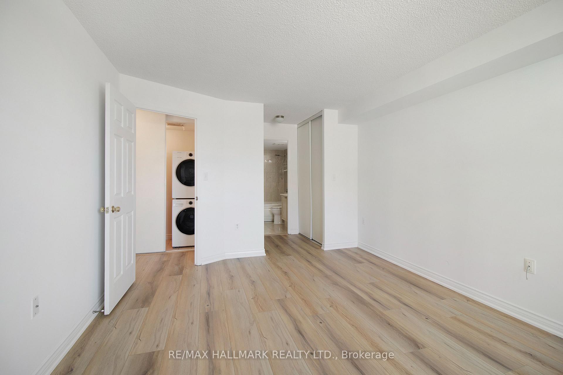 Photo 4 of Unit 203, 2100 John Street, Markham, German Mills — HOMEH
