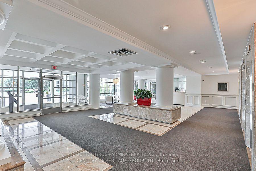 Photo 3 of Unit 412, 11 Townsgate Drive, Vaughan, Crestwood-Springfarm-Yorkhill — HOMEH