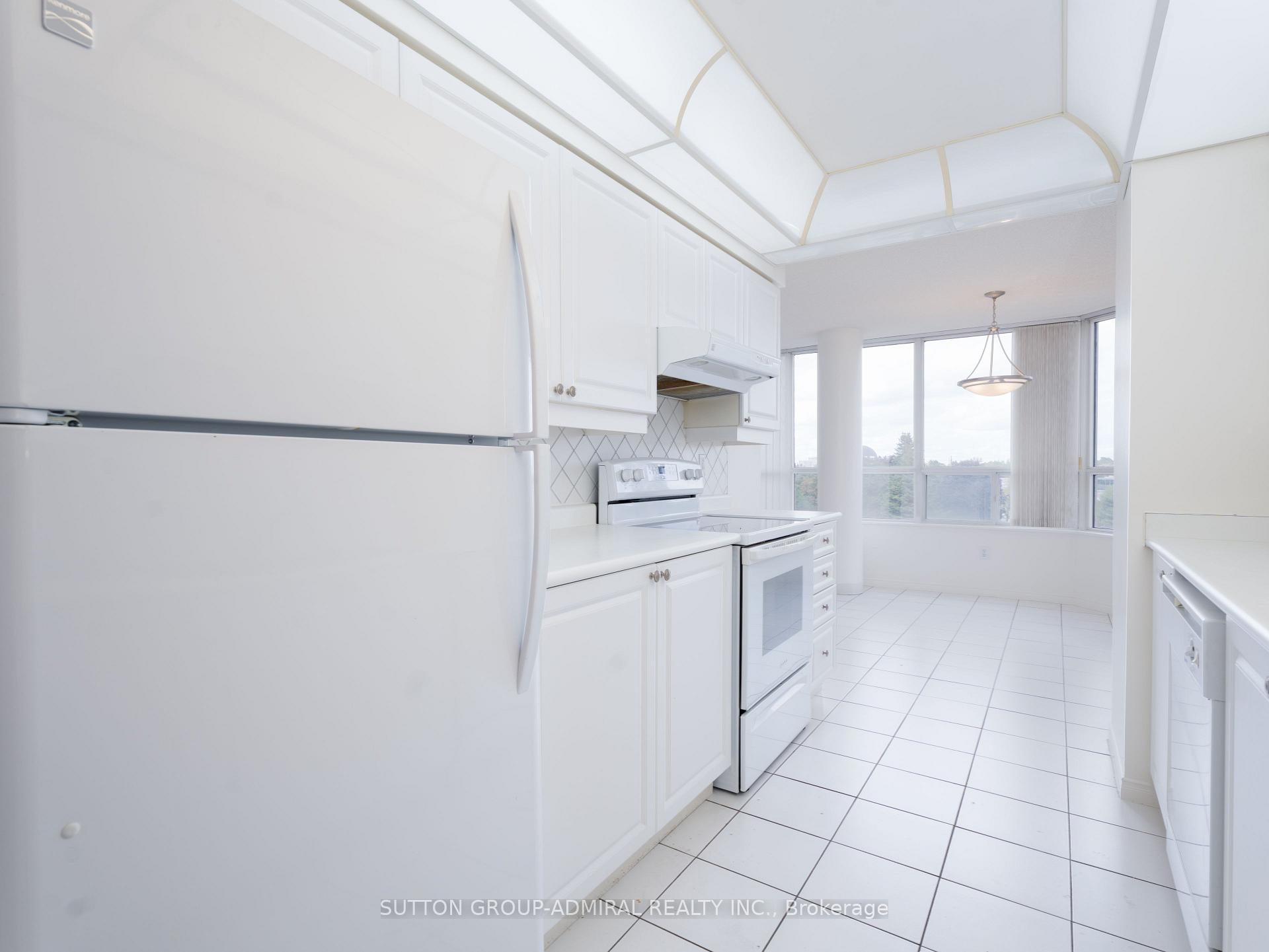 Photo 17 of Unit 412, 11 Townsgate Drive, Vaughan, Crestwood-Springfarm-Yorkhill — HOMEH