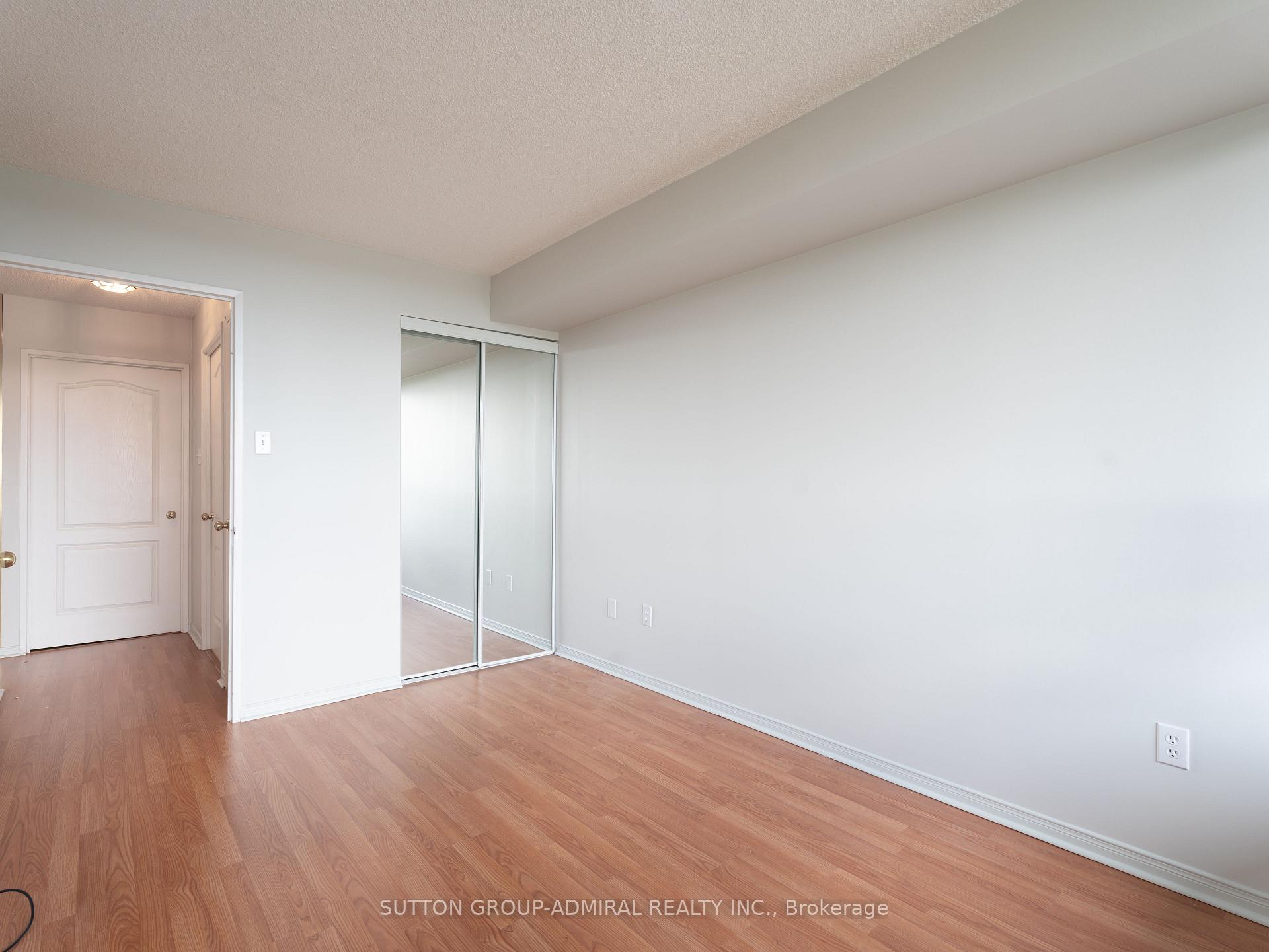 Photo 19 of Unit 412, 11 Townsgate Drive, Vaughan, Crestwood-Springfarm-Yorkhill — HOMEH