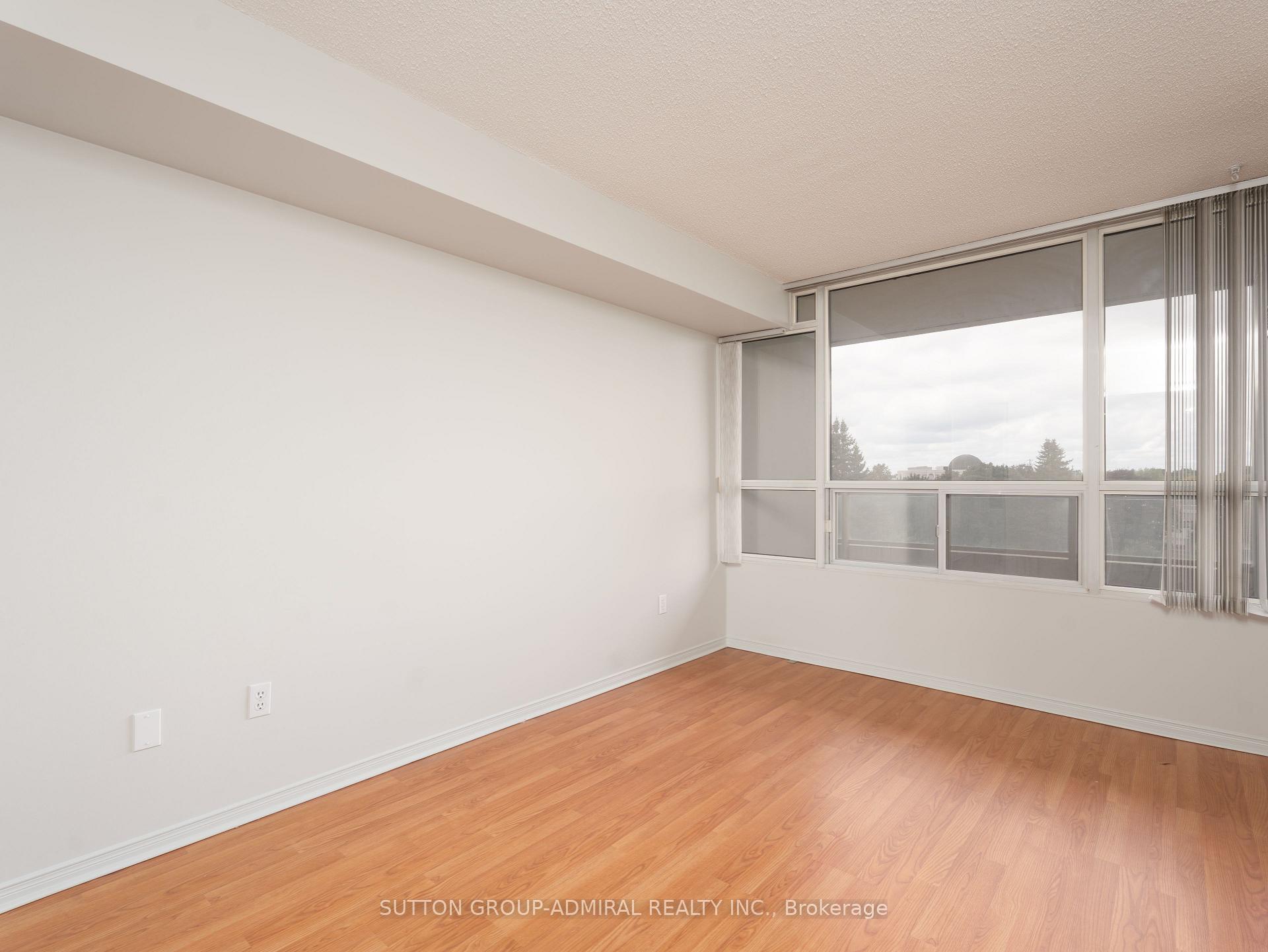 Photo 20 of Unit 412, 11 Townsgate Drive, Vaughan, Crestwood-Springfarm-Yorkhill — HOMEH