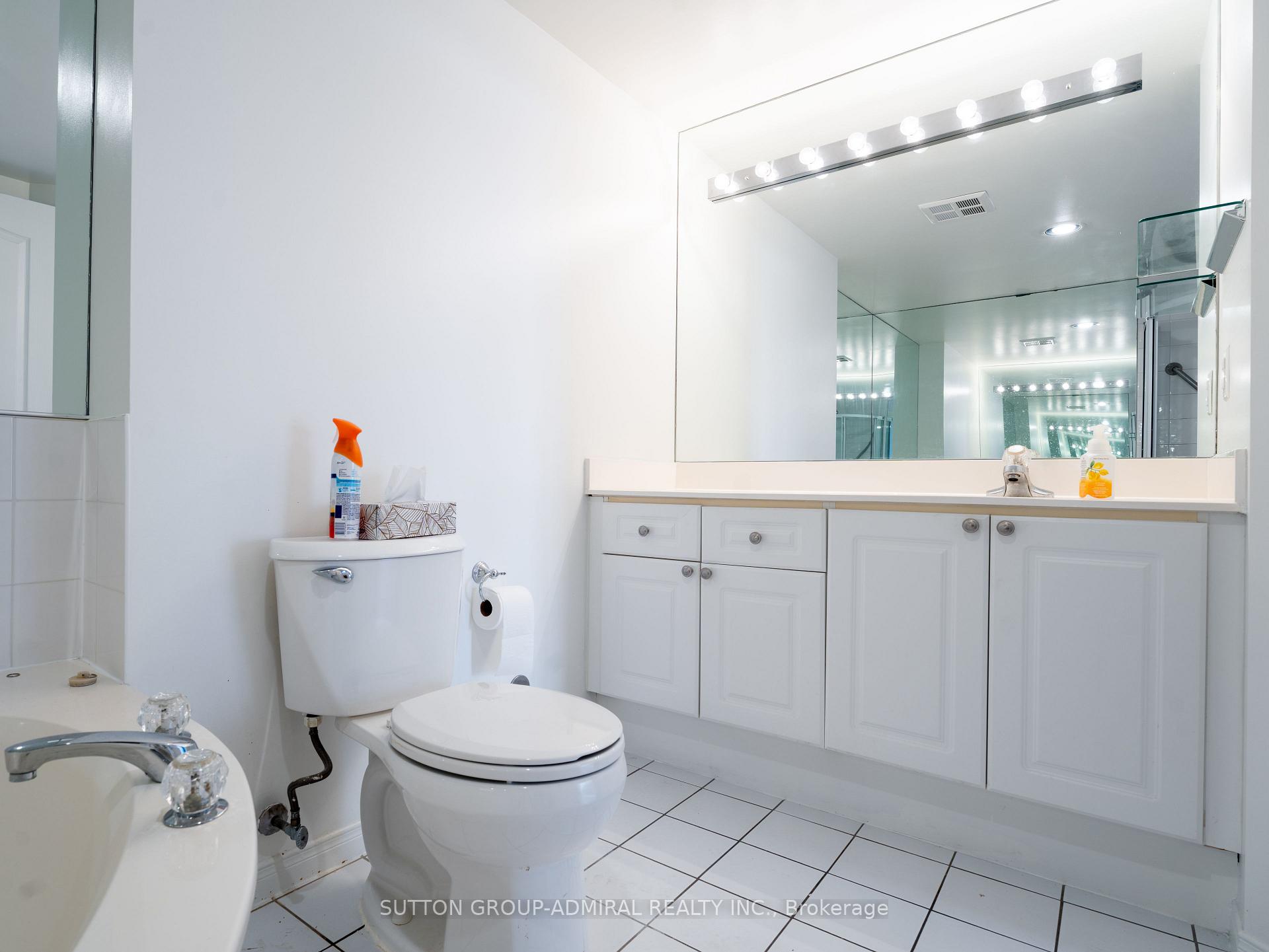 Photo 24 of Unit 412, 11 Townsgate Drive, Vaughan, Crestwood-Springfarm-Yorkhill — HOMEH