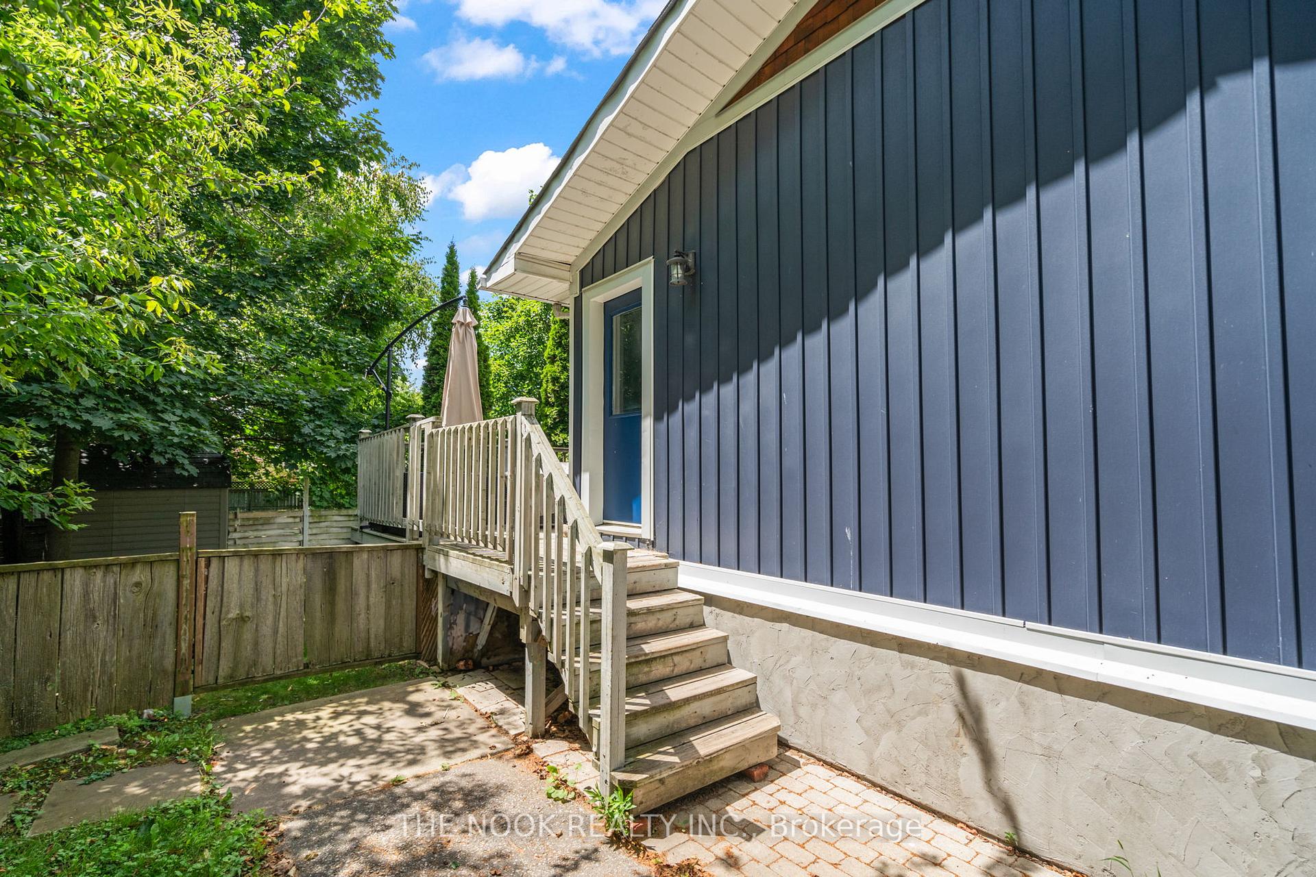 Photo 3 of 30 Lamb's Lane, Clarington, Bowmanville — HOMEH