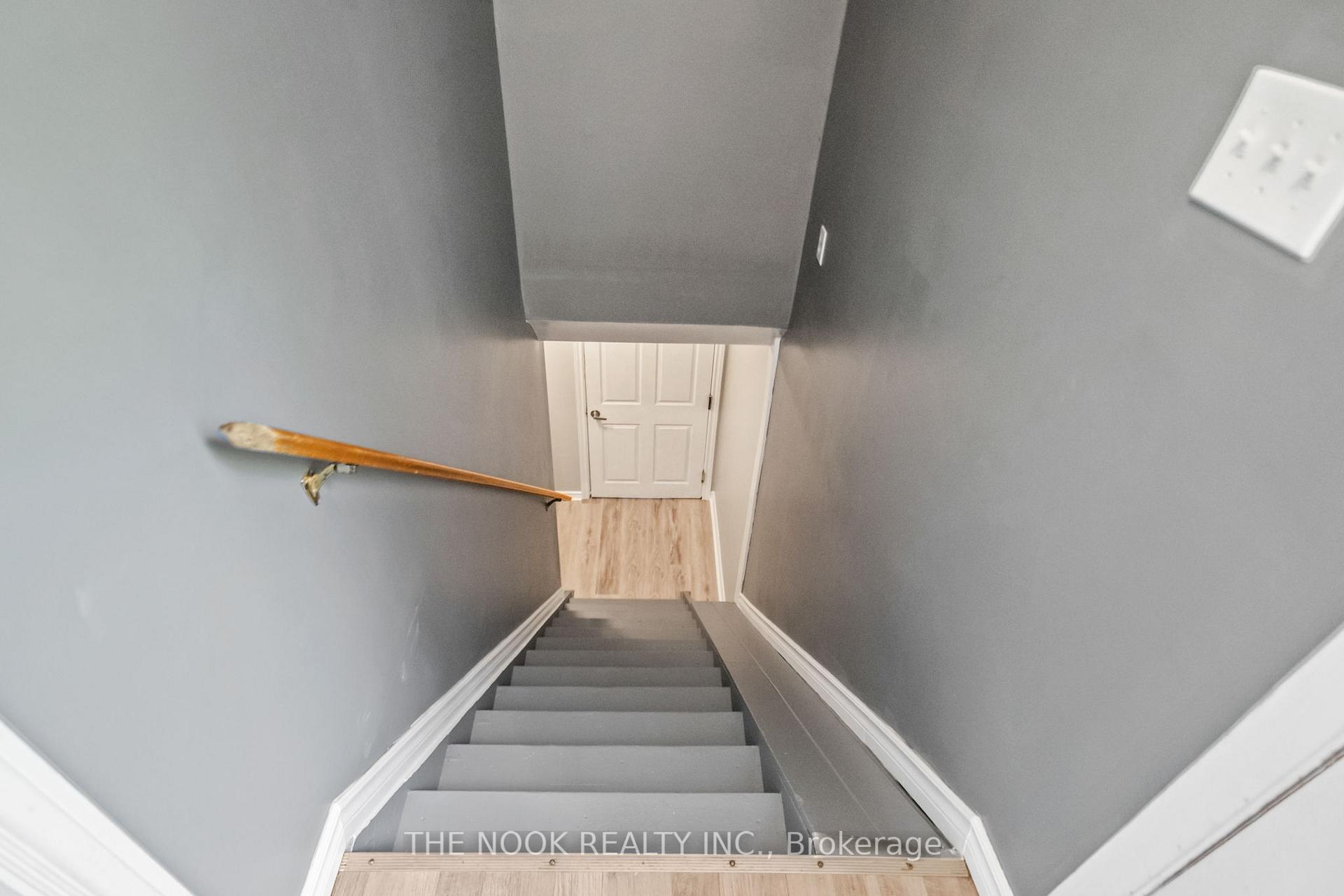 Photo 5 of 30 Lamb's Lane, Clarington, Bowmanville — HOMEH