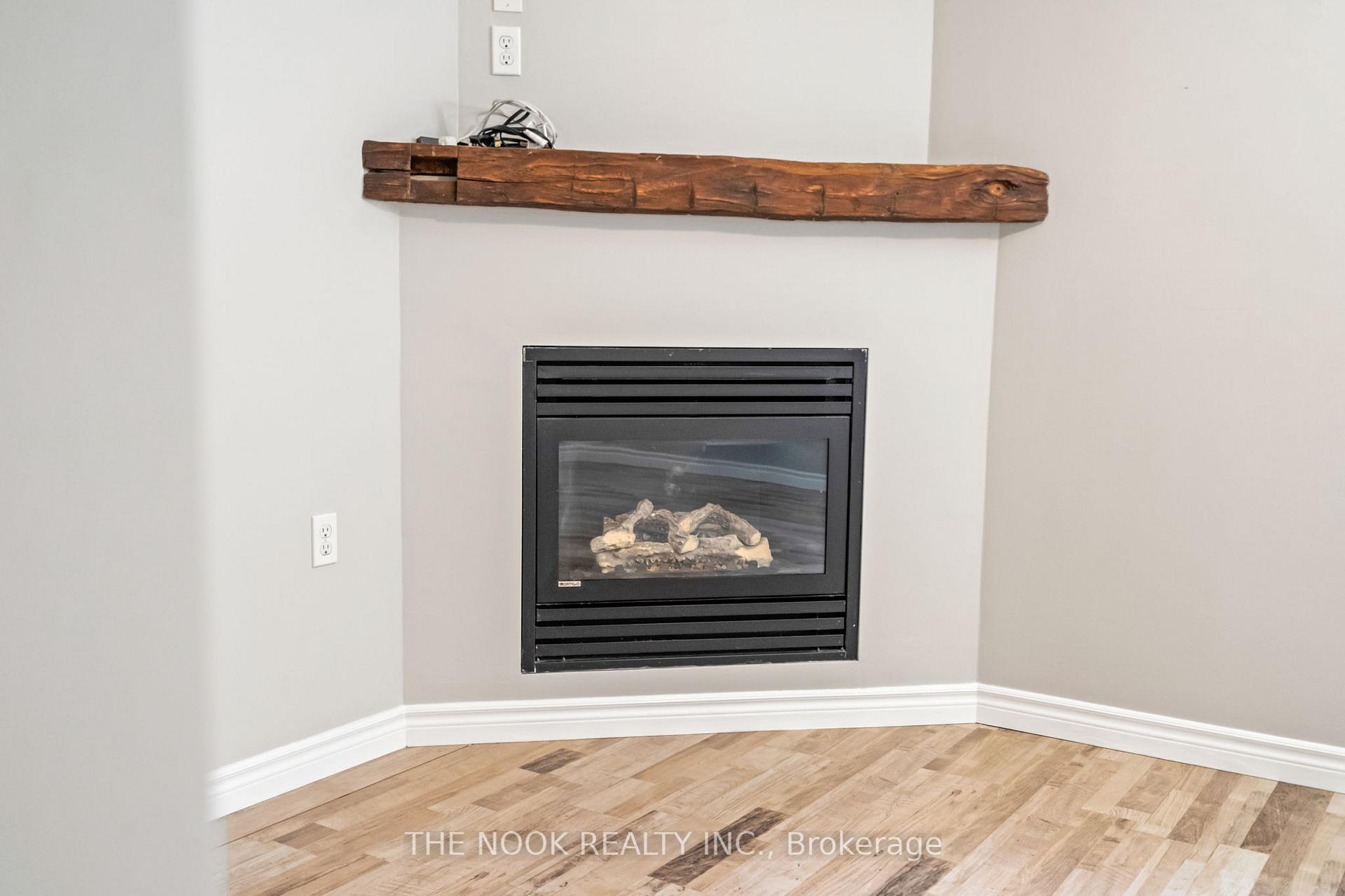 Photo 11 of 30 Lamb's Lane, Clarington, Bowmanville — HOMEH