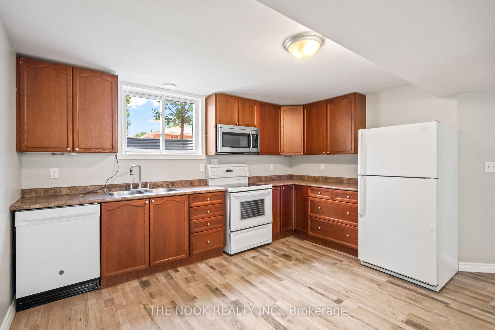 Photo 18 of 30 Lamb's Lane, Clarington, Bowmanville — HOMEH