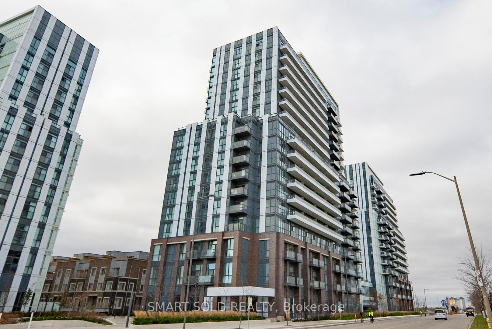 Front of Unit 1912, 38 Honeycrisp Crescent