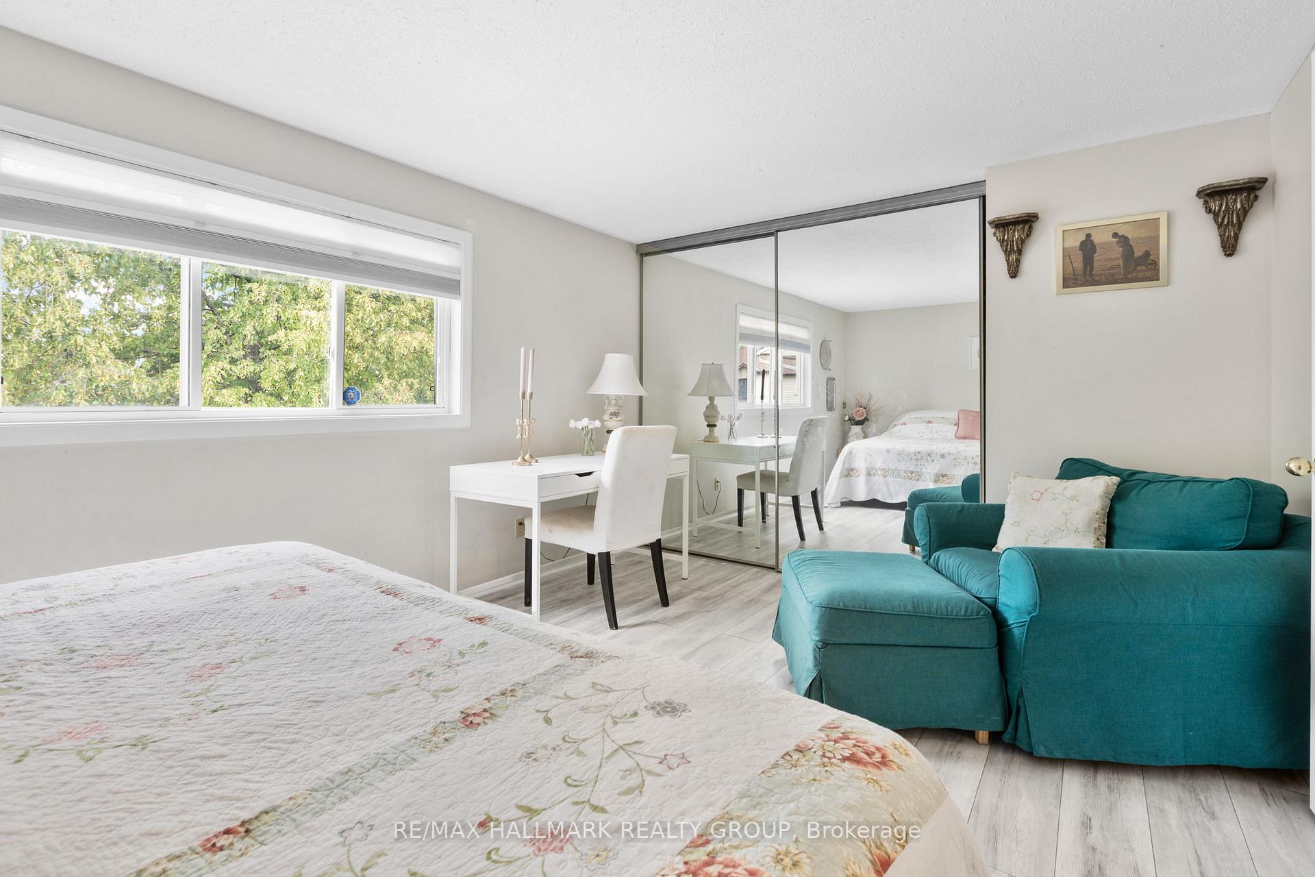 Photo 13 of 1598 Hoskins Crescent, Ottawa, Fallingbrook/Pineridge — HOMEH