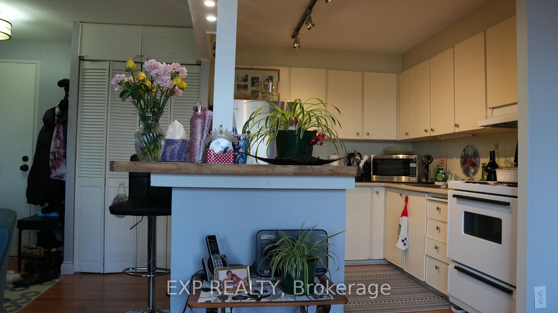 Photo 10 of Unit 220, 20 Chesterton Drive, Ottawa, Borden Farm/Stewart Farm/Carleton Heights/Parkwood Hills — HOMEH