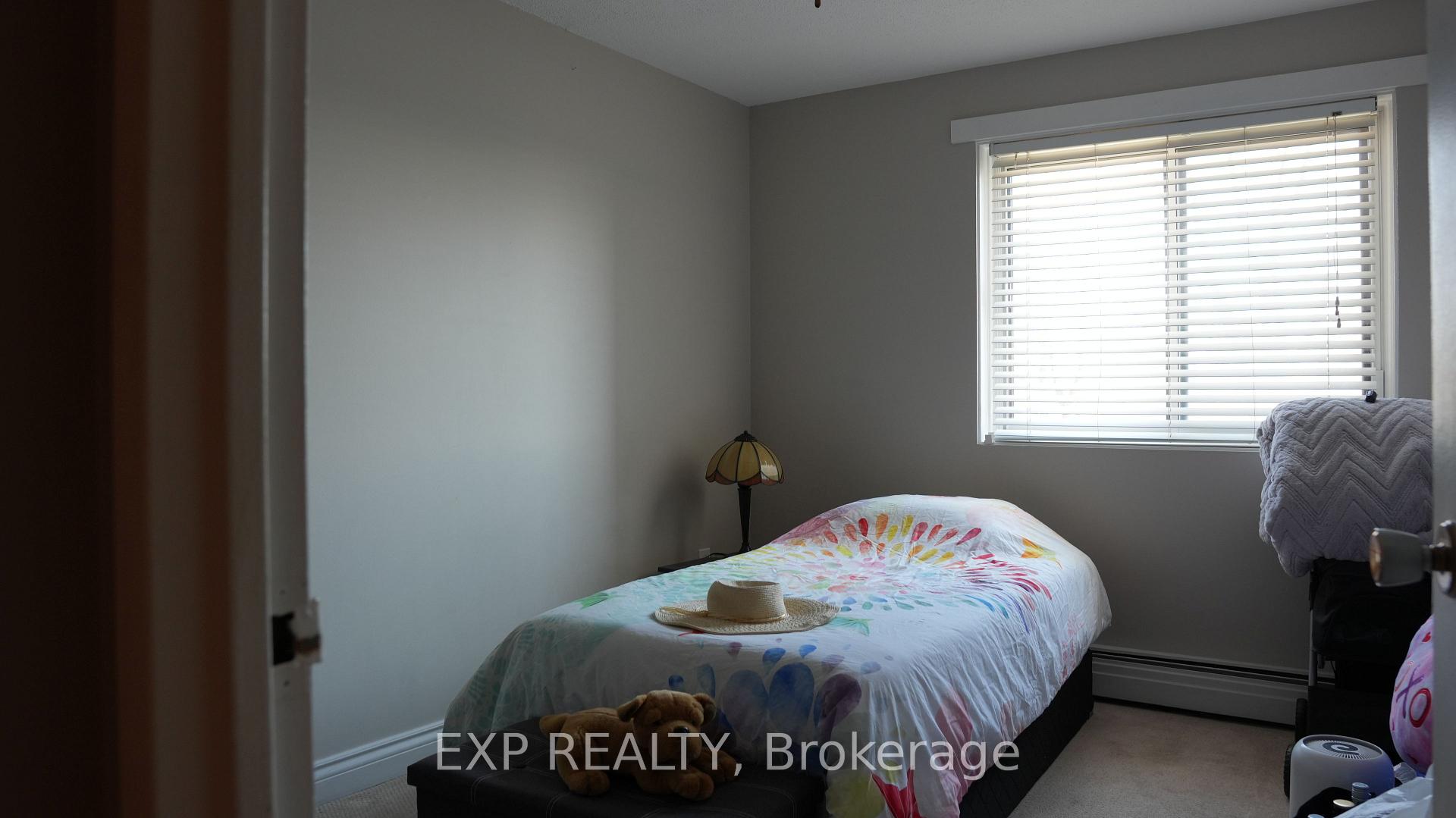 Photo 13 of Unit 220, 20 Chesterton Drive, Ottawa, Borden Farm/Stewart Farm/Carleton Heights/Parkwood Hills — HOMEH