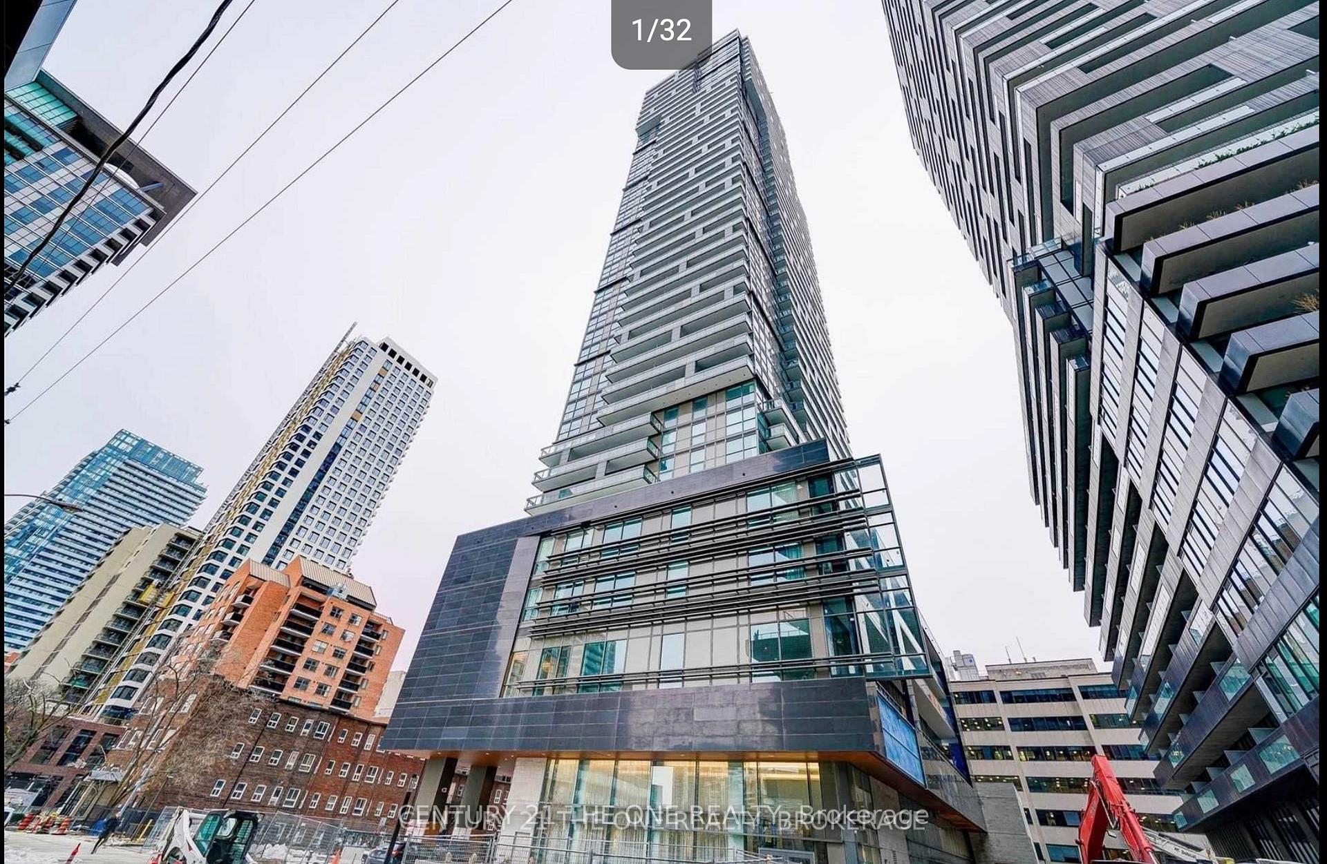 Front of Unit 4110, 39 Roehampton Avenue