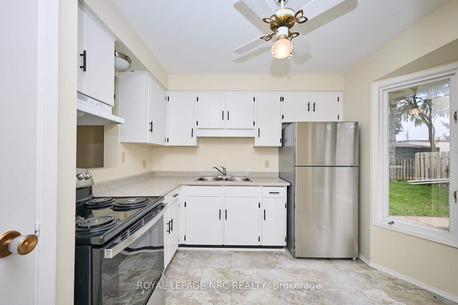 Photo 11 of Unit 23, 75 Ventura Drive, St. Catharines, Haig — HOMEH