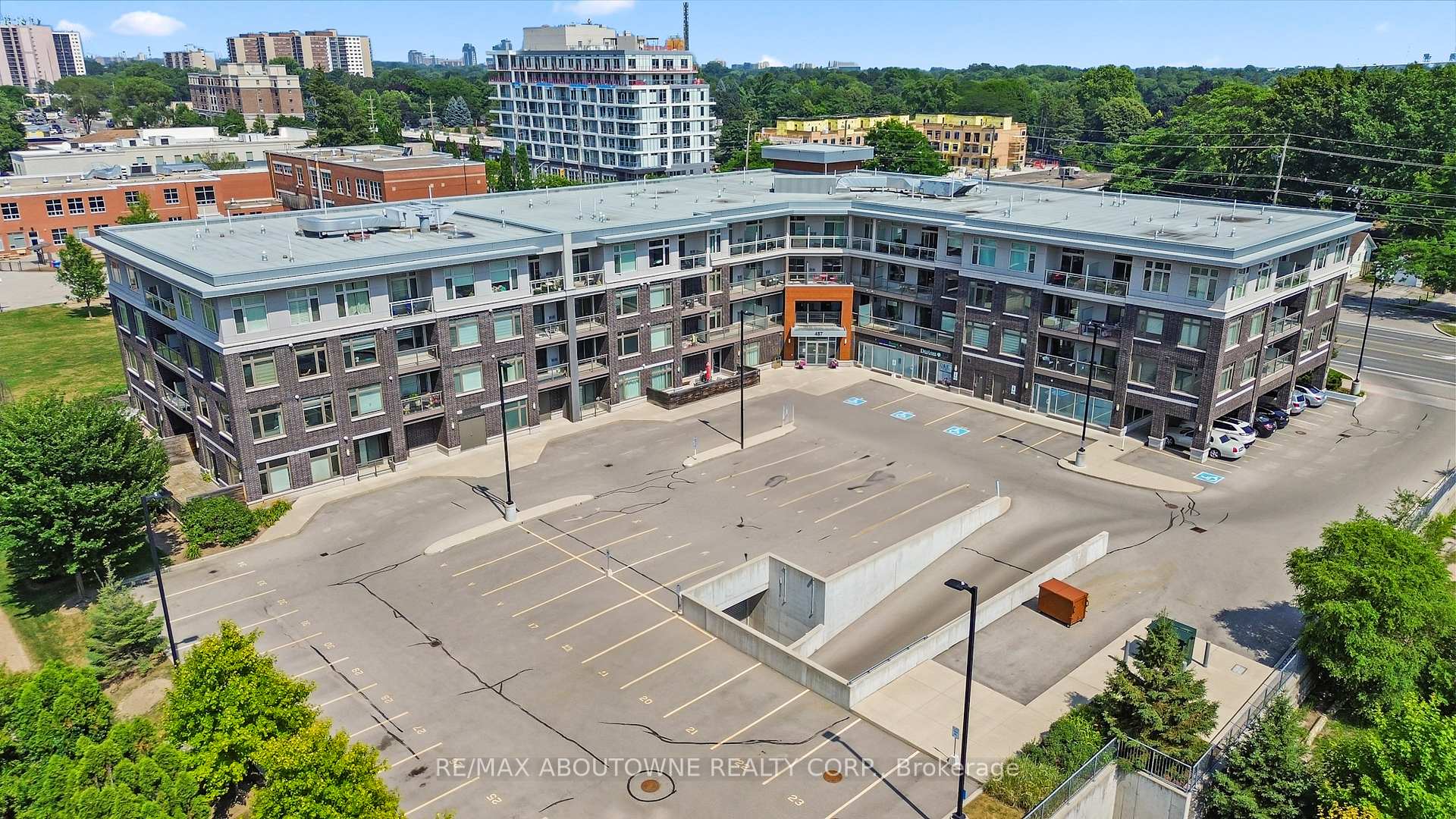Front of Unit 322, 457 Plains Road E
