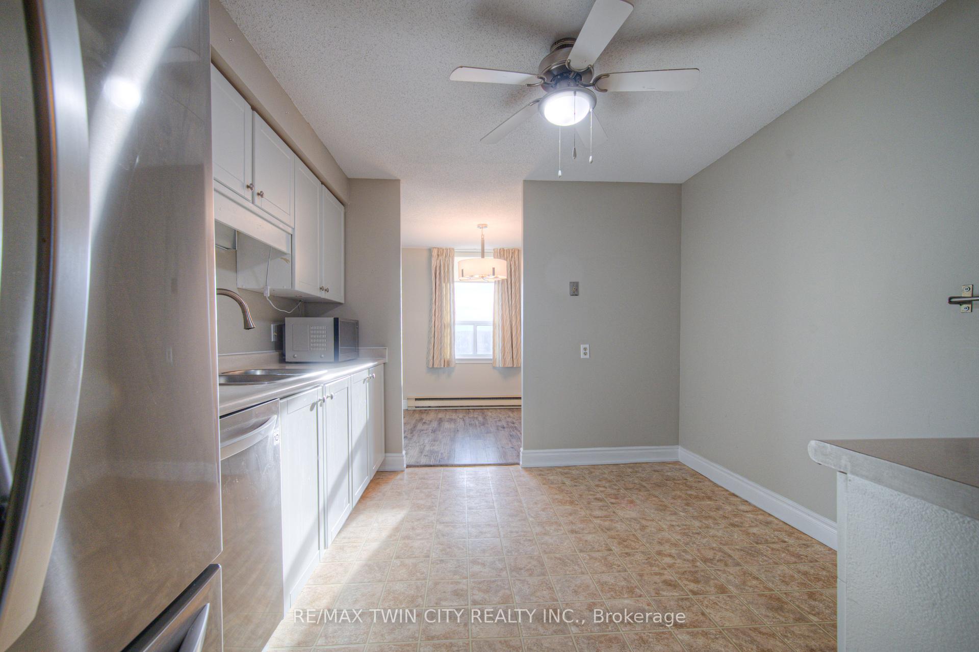Photo 5 of Unit 1105, 35 Green Valley Drive, Waterloo — HOMEH