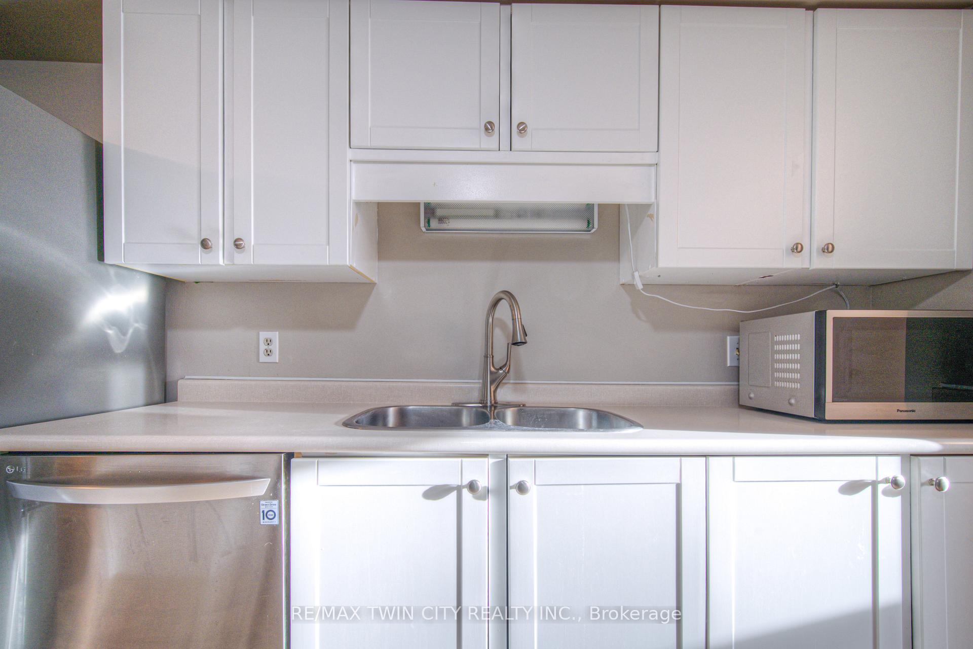 Photo 9 of Unit 1105, 35 Green Valley Drive, Waterloo — HOMEH