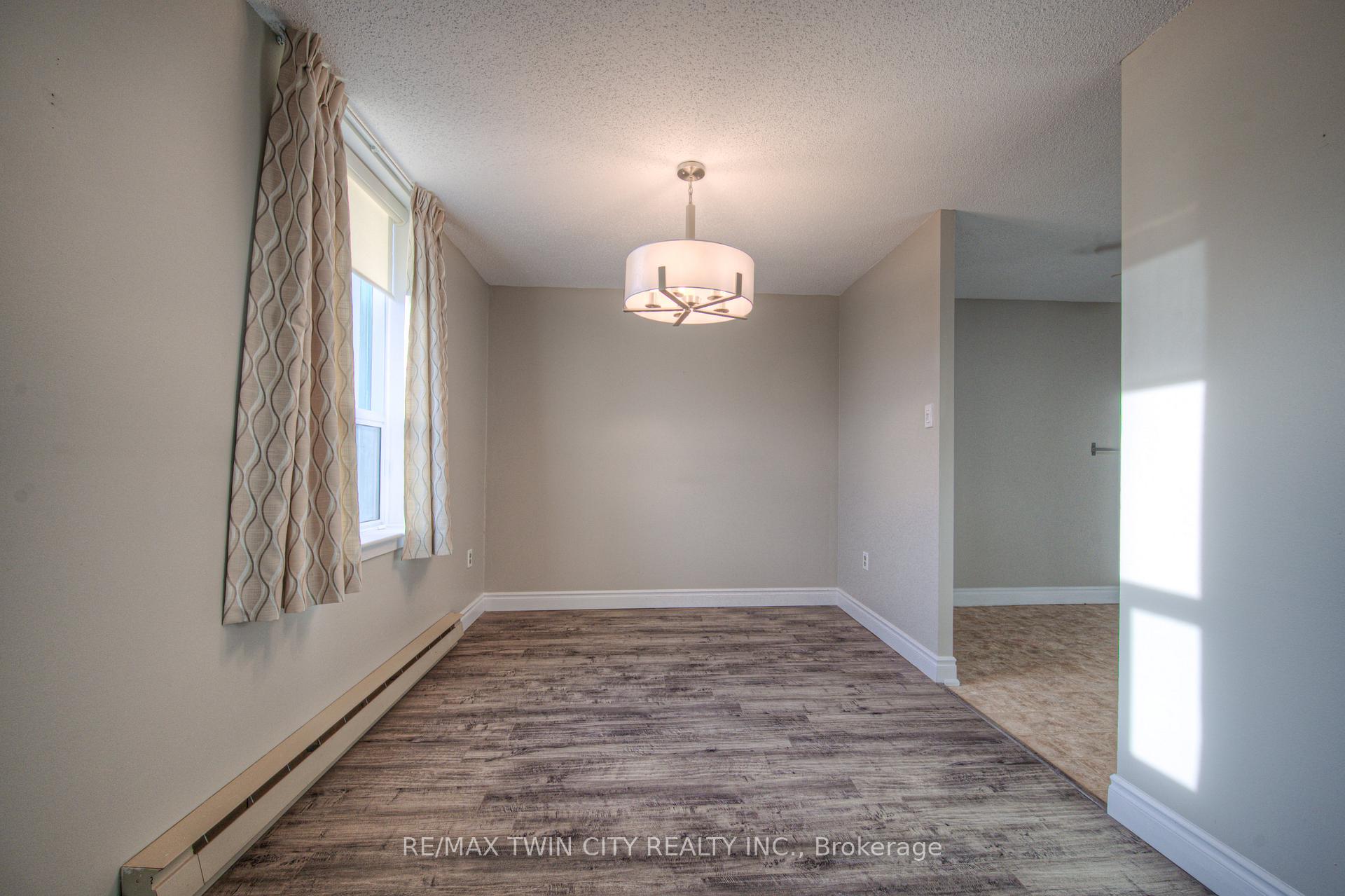 Photo 13 of Unit 1105, 35 Green Valley Drive, Waterloo — HOMEH