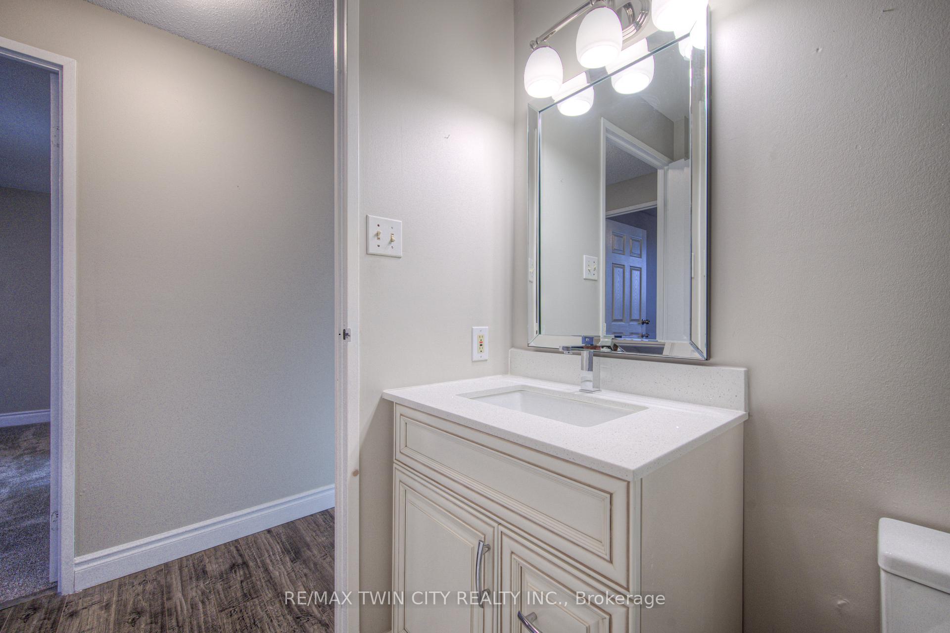 Photo 18 of Unit 1105, 35 Green Valley Drive, Waterloo — HOMEH