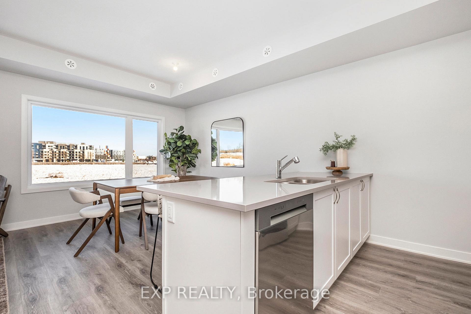 Photo 9 of 426 Mishi Private, Ottawa, CFB Rockcliffe and Area — HOMEH