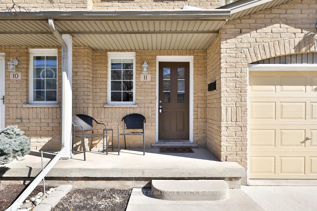 Photo 2 of Unit 11, 104 Frances Avenue, Hamilton, Stoney Creek — HOMEH