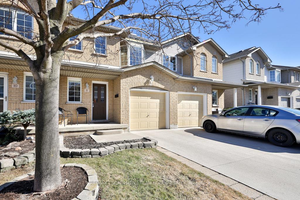 Photo 3 of Unit 11, 104 Frances Avenue, Hamilton, Stoney Creek — HOMEH