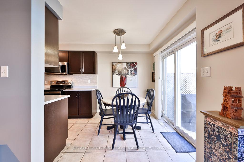 Photo 8 of Unit 11, 104 Frances Avenue, Hamilton, Stoney Creek — HOMEH