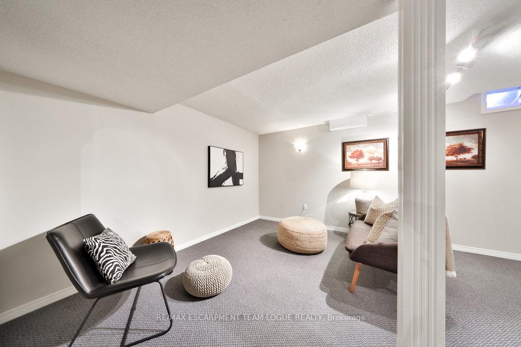 Photo 22 of Unit 11, 104 Frances Avenue, Hamilton, Stoney Creek — HOMEH