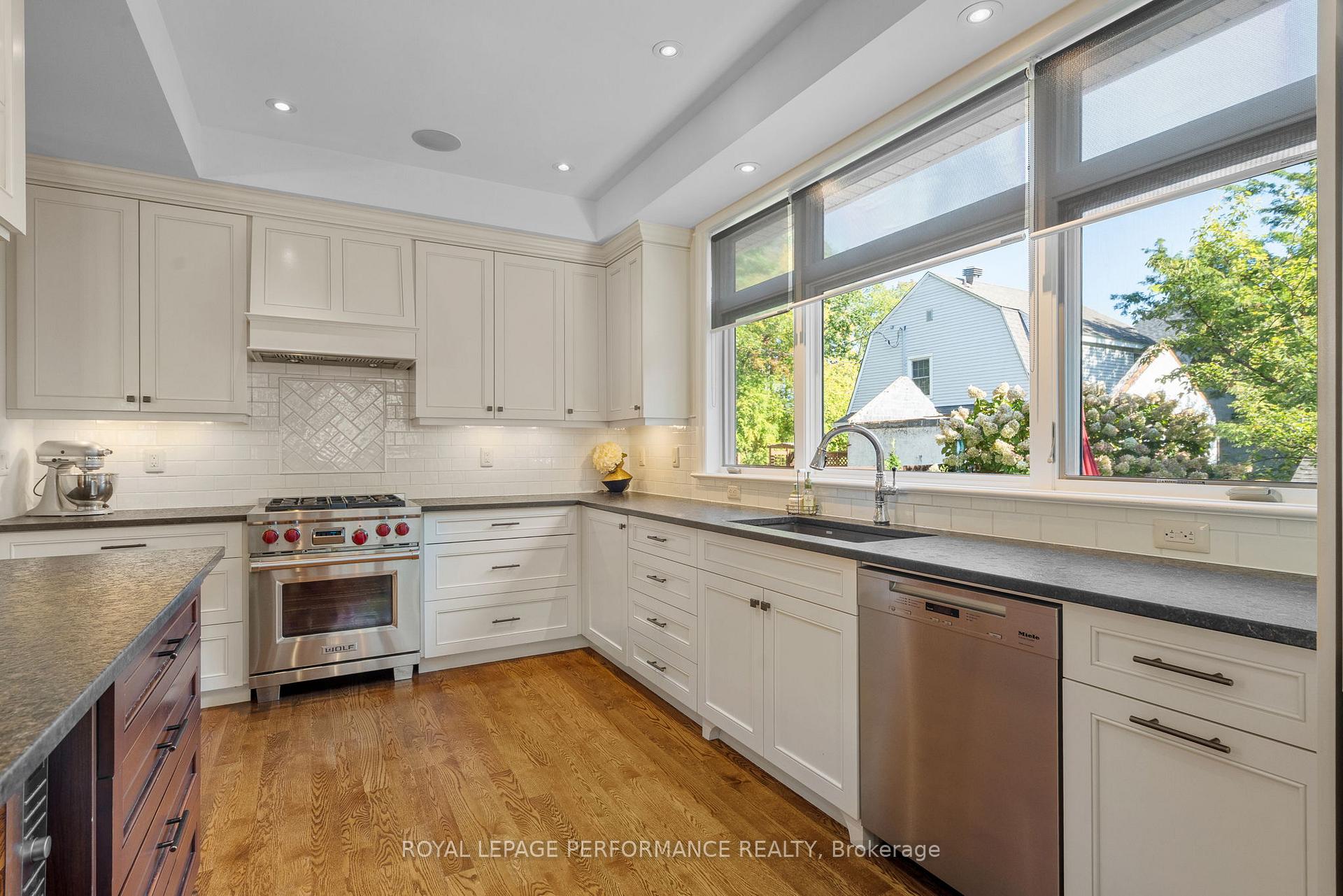 Photo 16 of 11 Marlowe Crescent, Ottawa, Ottawa East — HOMEH