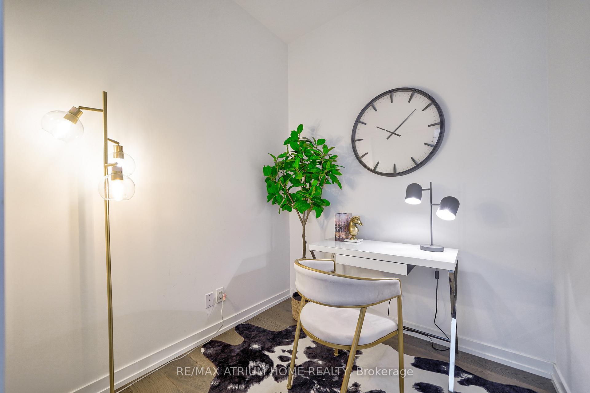 Photo 6 of Unit Ph05, 161 Roehampton Avenue, Toronto, Mount Pleasant West — HOMEH