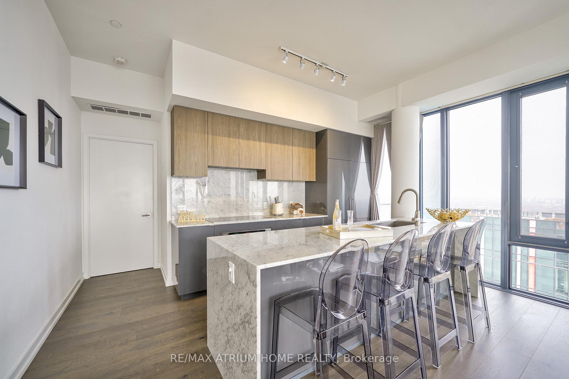 Photo 14 of Unit Ph05, 161 Roehampton Avenue, Toronto, Mount Pleasant West — HOMEH