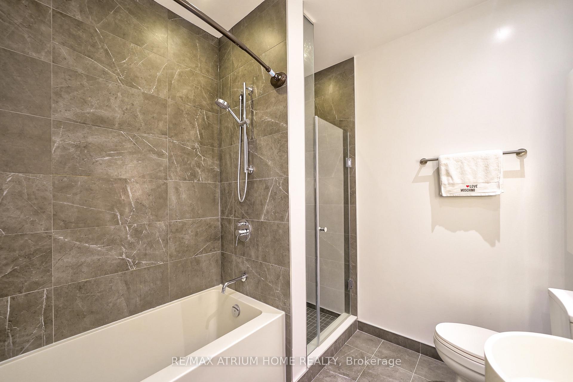 Photo 18 of Unit Ph05, 161 Roehampton Avenue, Toronto, Mount Pleasant West — HOMEH