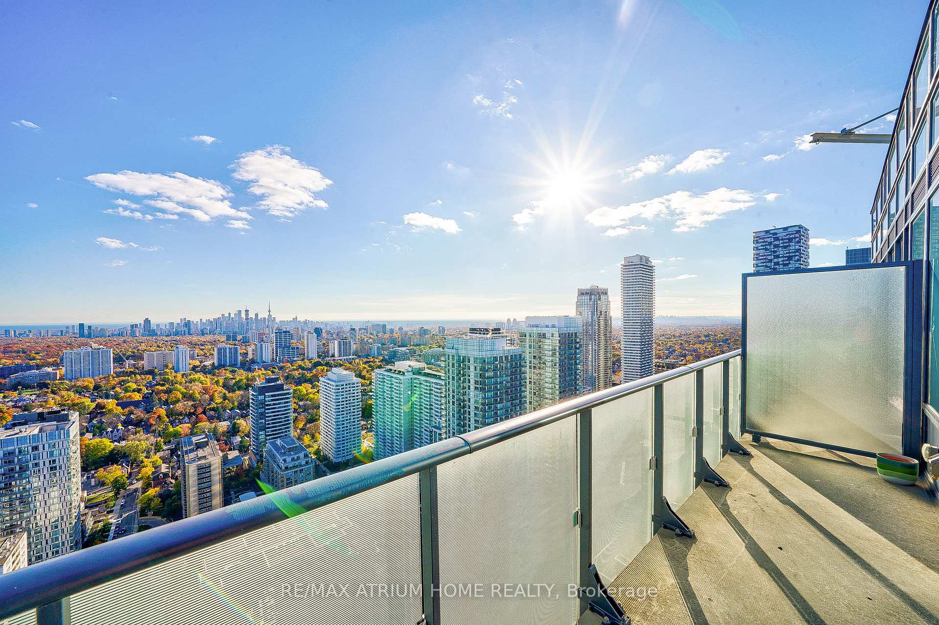Photo 23 of Unit Ph05, 161 Roehampton Avenue, Toronto, Mount Pleasant West — HOMEH