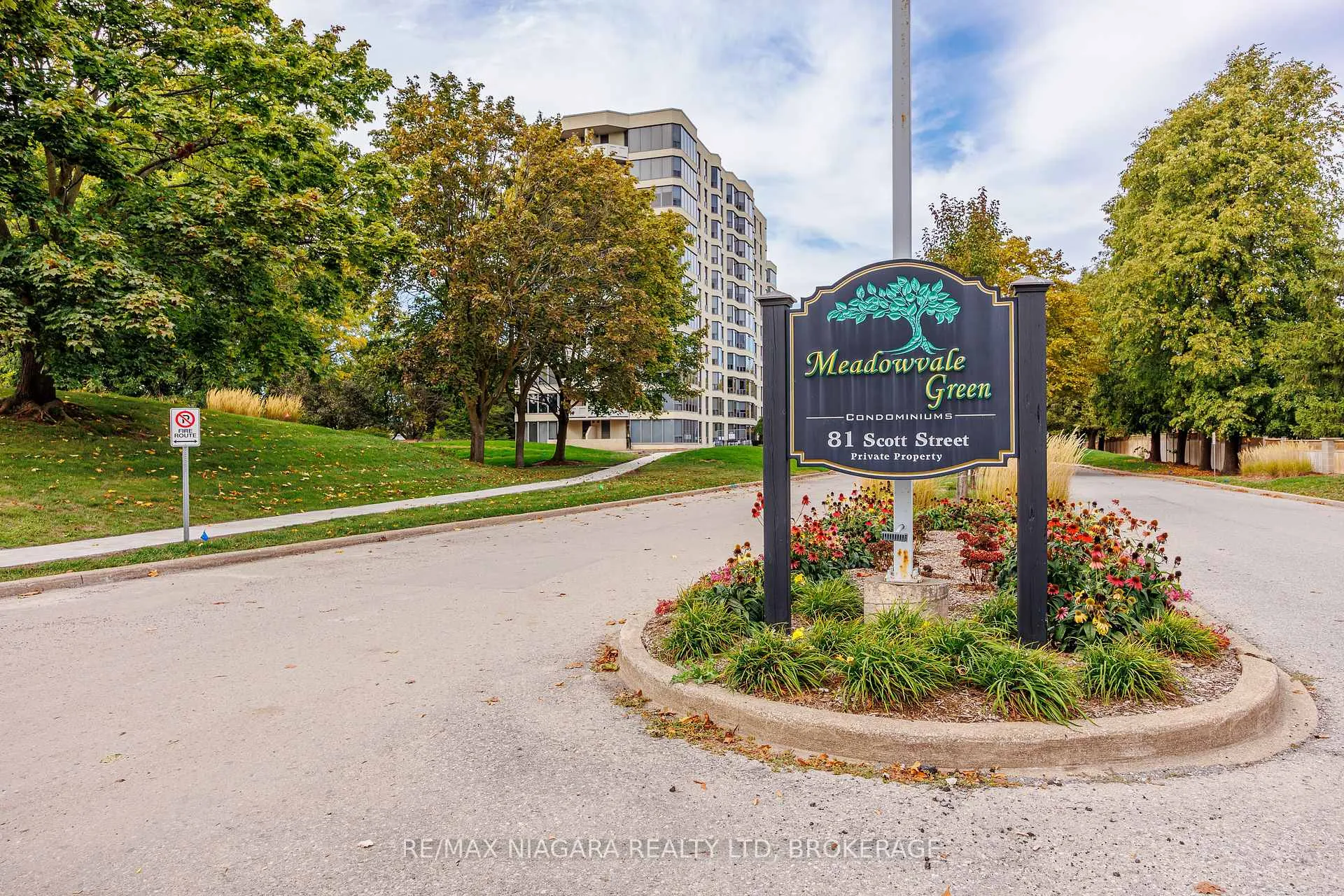 Photo 1 of Unit 307, 81 Scott Street, St. Catharines, Lakeport — HOMEH