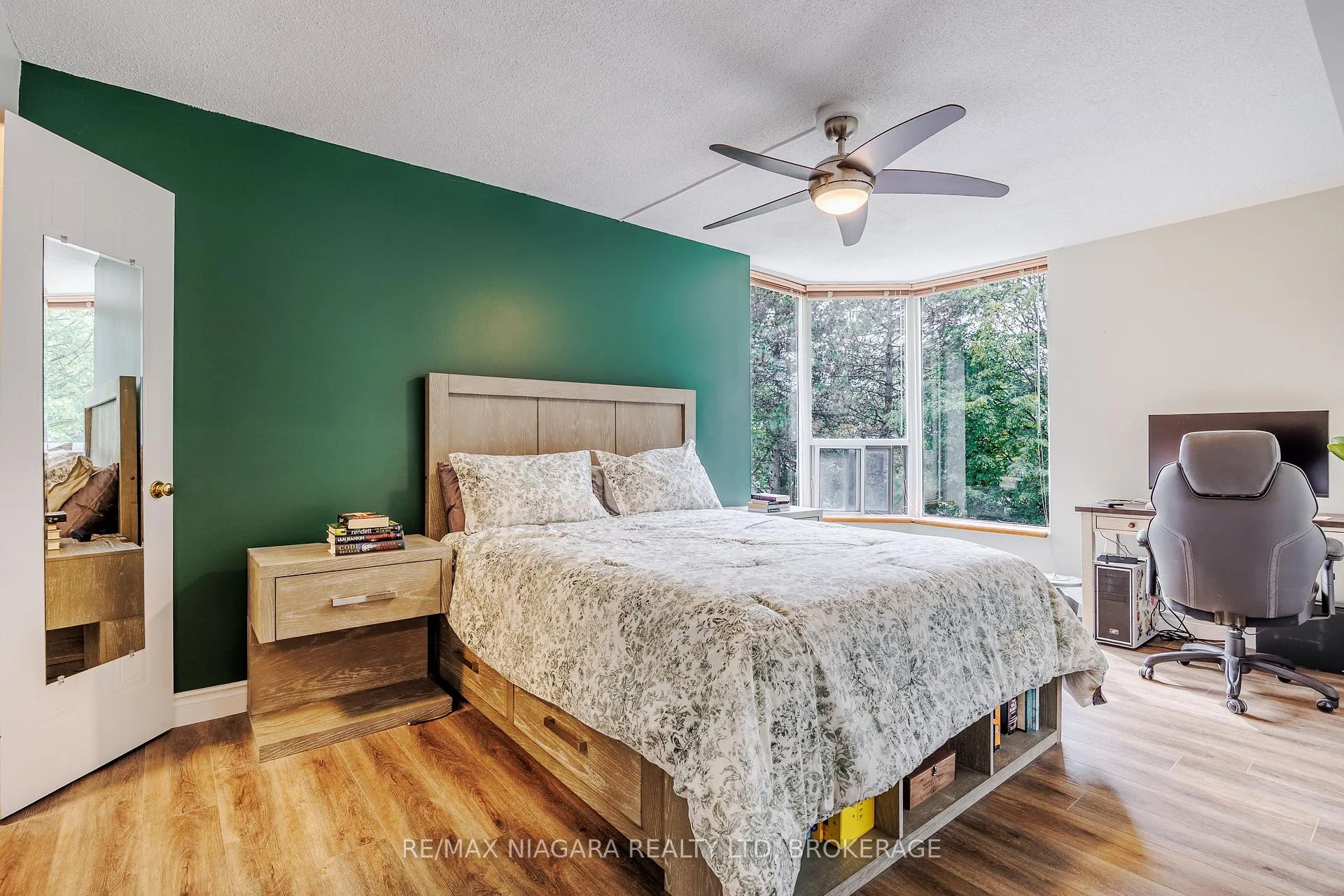 Photo 9 of Unit 307, 81 Scott Street, St. Catharines, Lakeport — HOMEH