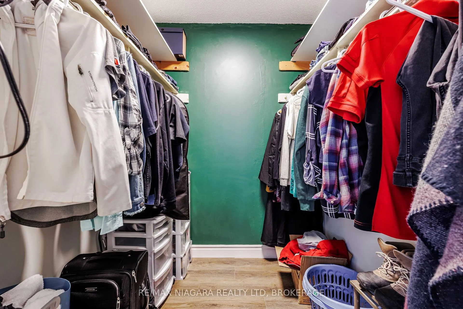 Photo 10 of Unit 307, 81 Scott Street, St. Catharines, Lakeport — HOMEH