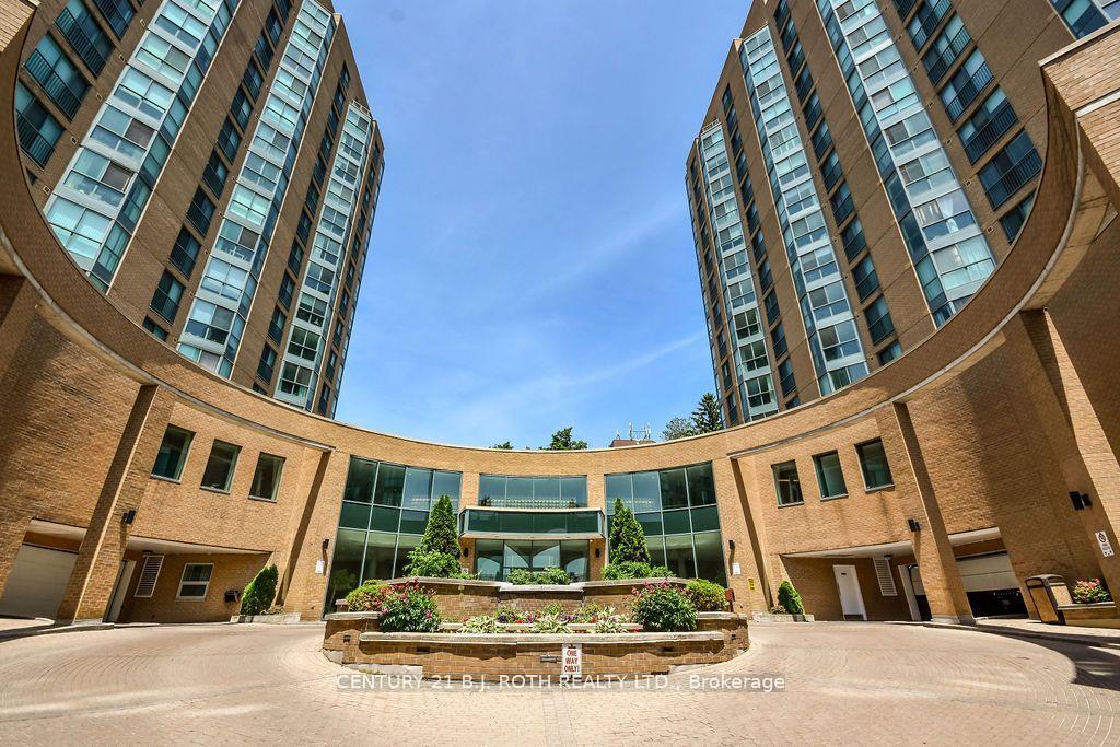 Front of Unit 508, 150 Dunlop Street E