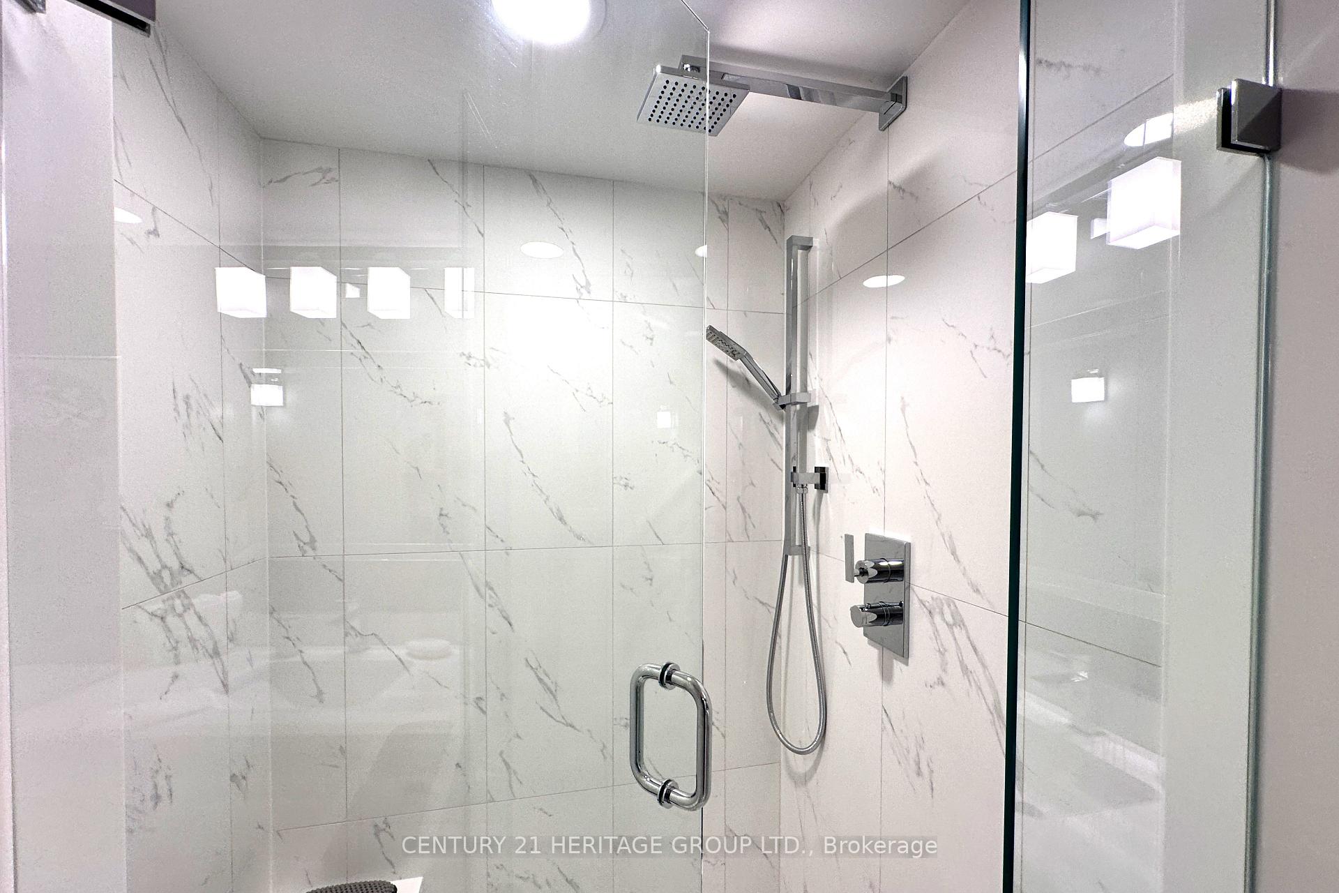 Photo 14 of Unit 504, 14924 Yonge Street, Aurora, Aurora Highlands — HOMEH