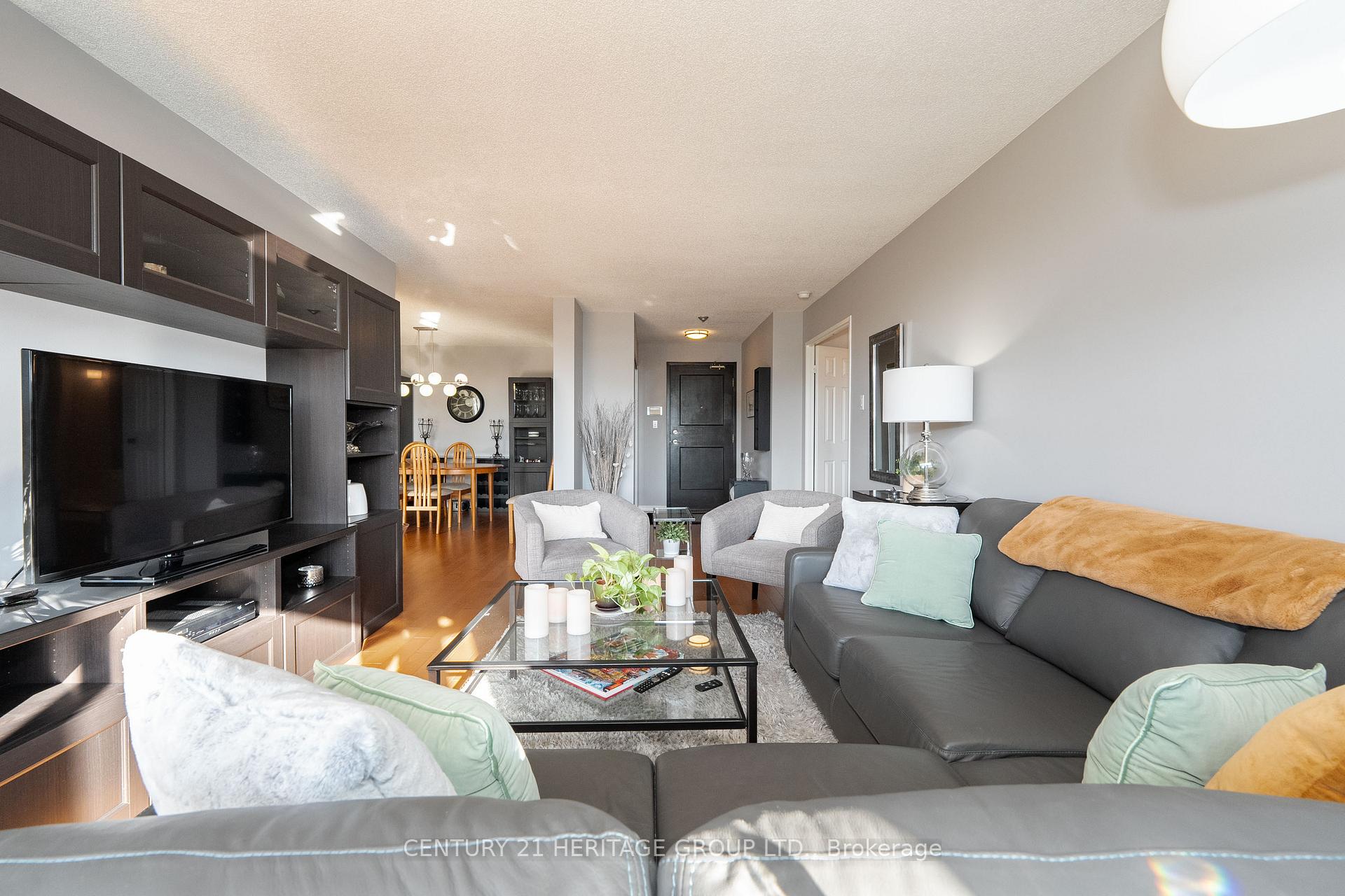 Photo 21 of Unit 504, 14924 Yonge Street, Aurora, Aurora Highlands — HOMEH