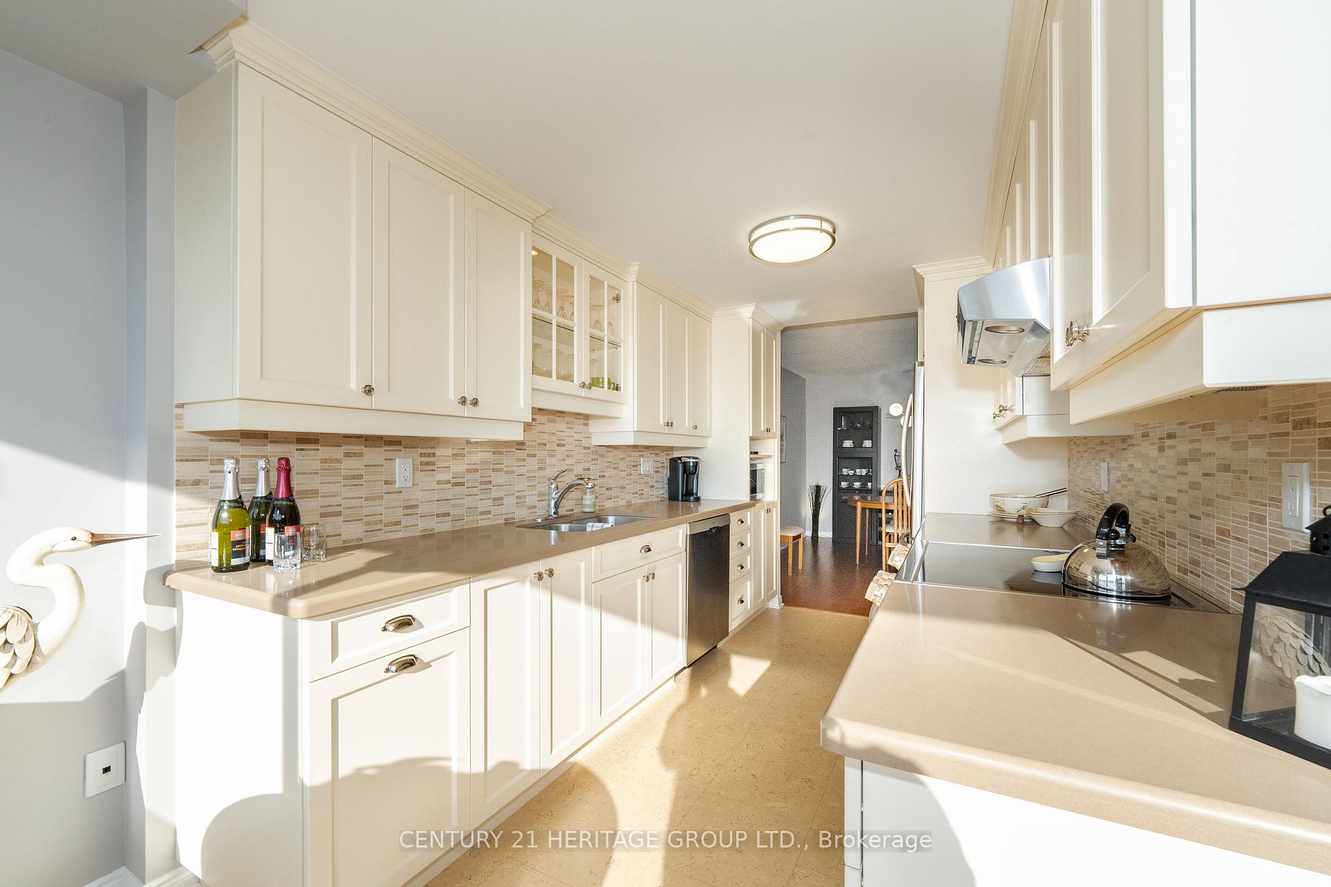 Photo 22 of Unit 504, 14924 Yonge Street, Aurora, Aurora Highlands — HOMEH