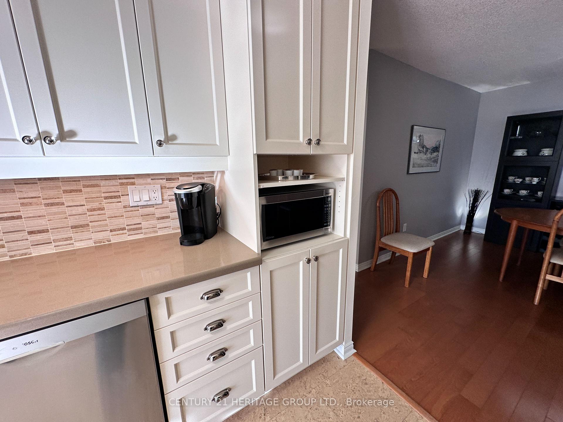 Photo 25 of Unit 504, 14924 Yonge Street, Aurora, Aurora Highlands — HOMEH