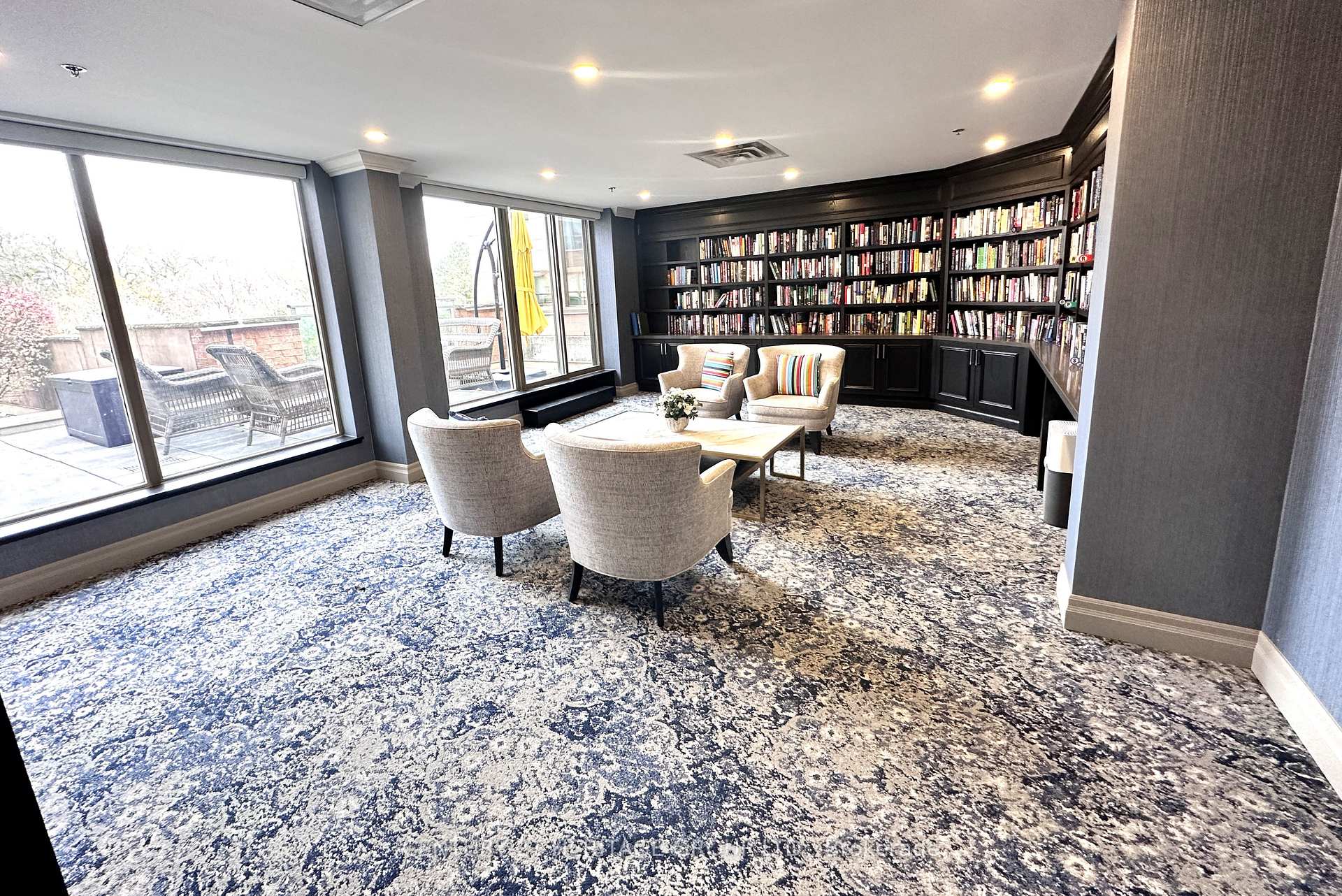 Photo 37 of Unit 504, 14924 Yonge Street, Aurora, Aurora Highlands — HOMEH