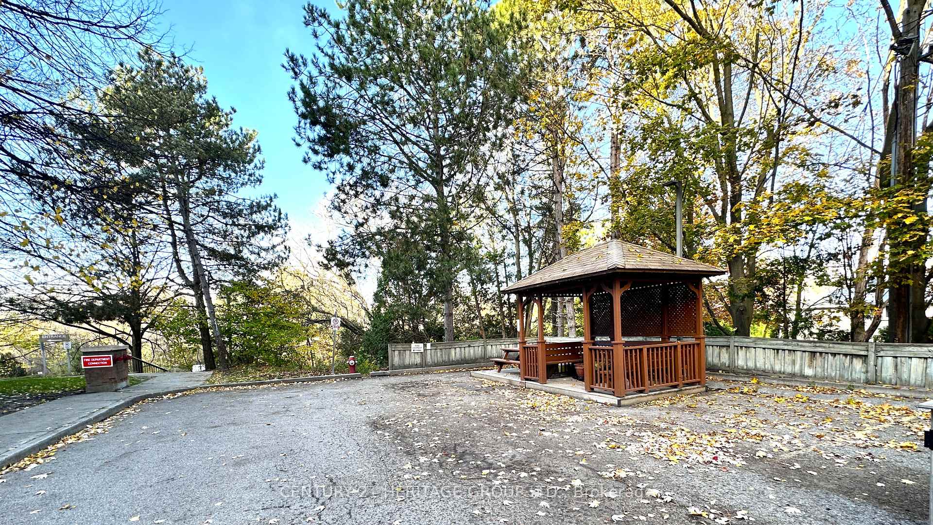 Photo 39 of Unit 504, 14924 Yonge Street, Aurora, Aurora Highlands — HOMEH