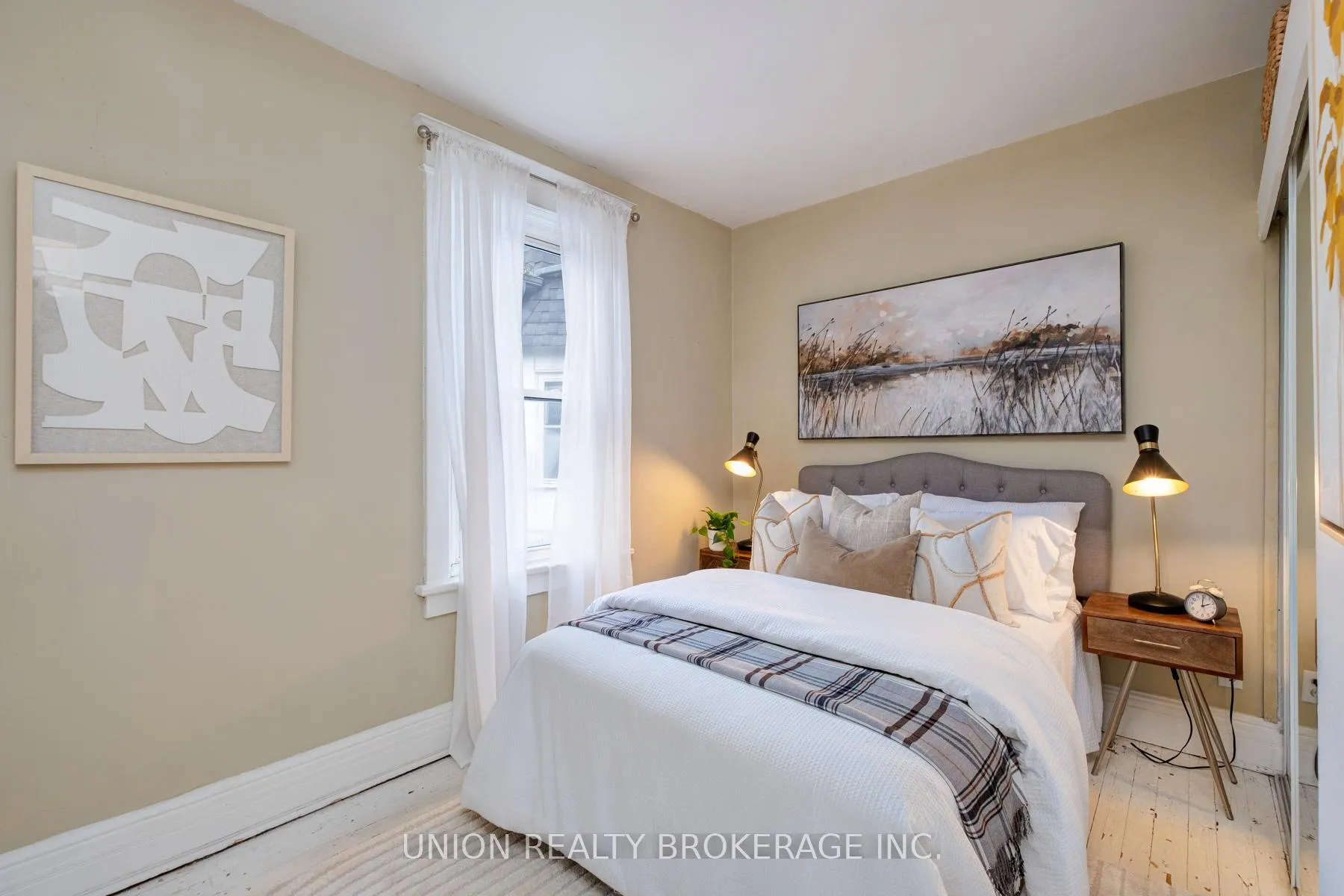 Photo 22 of 211 De Grassi Street, Toronto, South Riverdale — HOMEH