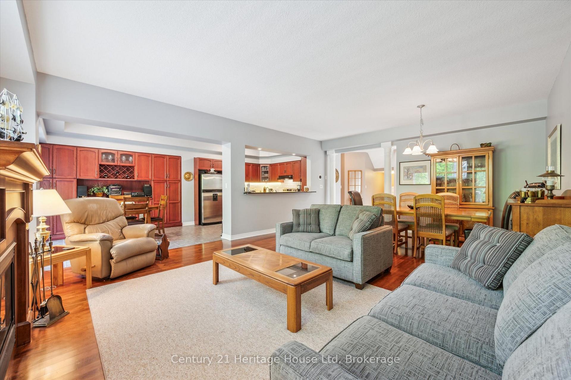 Photo 10 of Unit 32, 755 Willow Road, Guelph, Willow West/Sugarbush/West Acres — HOMEH