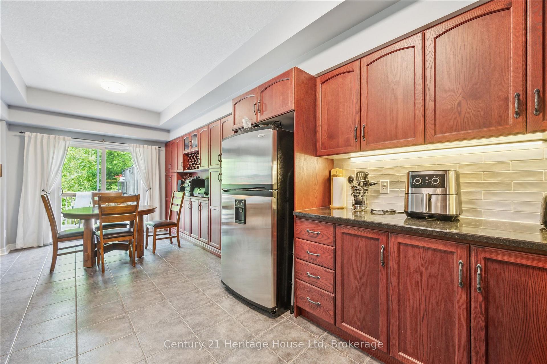 Photo 16 of Unit 32, 755 Willow Road, Guelph, Willow West/Sugarbush/West Acres — HOMEH