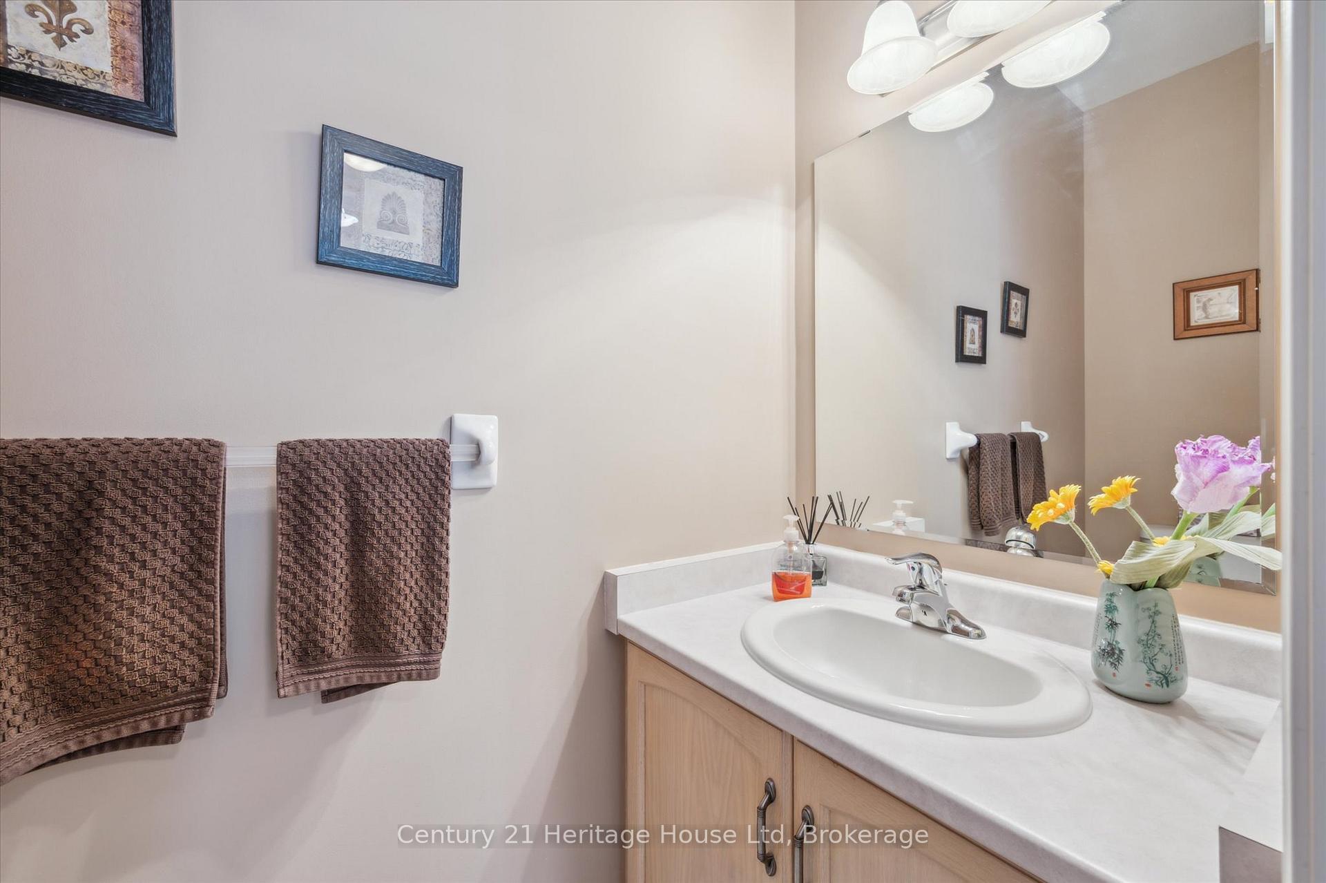 Photo 19 of Unit 32, 755 Willow Road, Guelph, Willow West/Sugarbush/West Acres — HOMEH