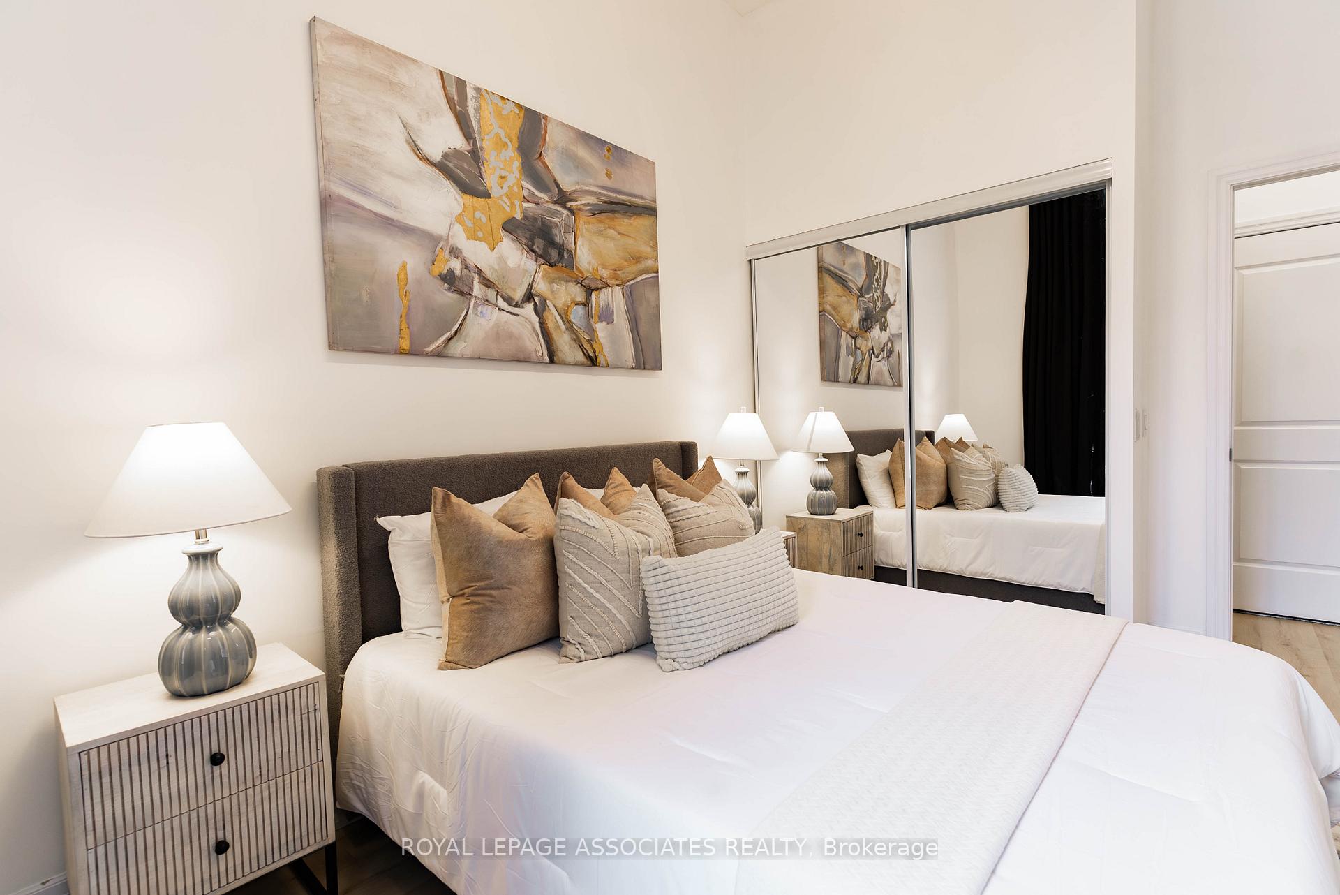 Photo 9 of Unit 101, 111 Upper Duke Crescent, Markham, Unionville — HOMEH